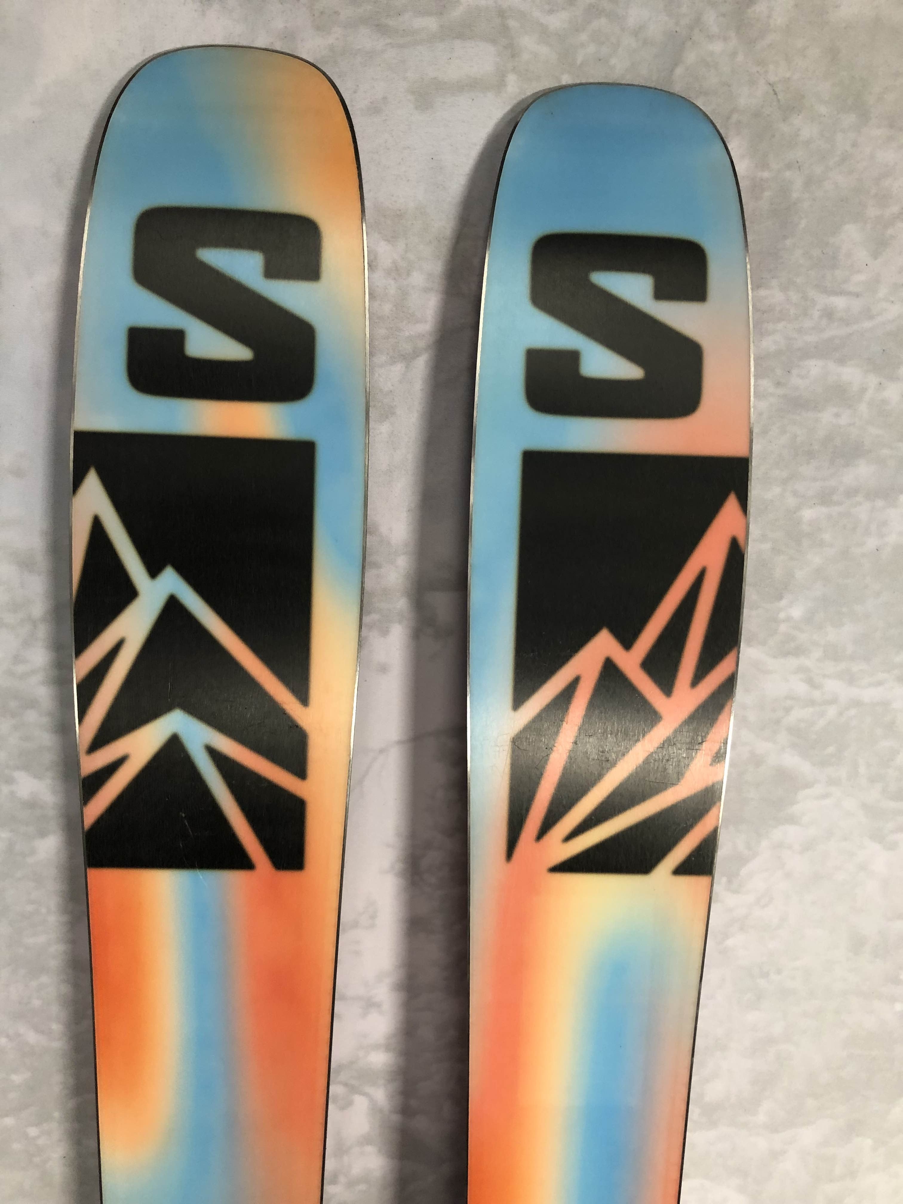 Used Salomon QST Stella 106 165cm w/ Salomon Strive 11 Adjustable GW Bindings
