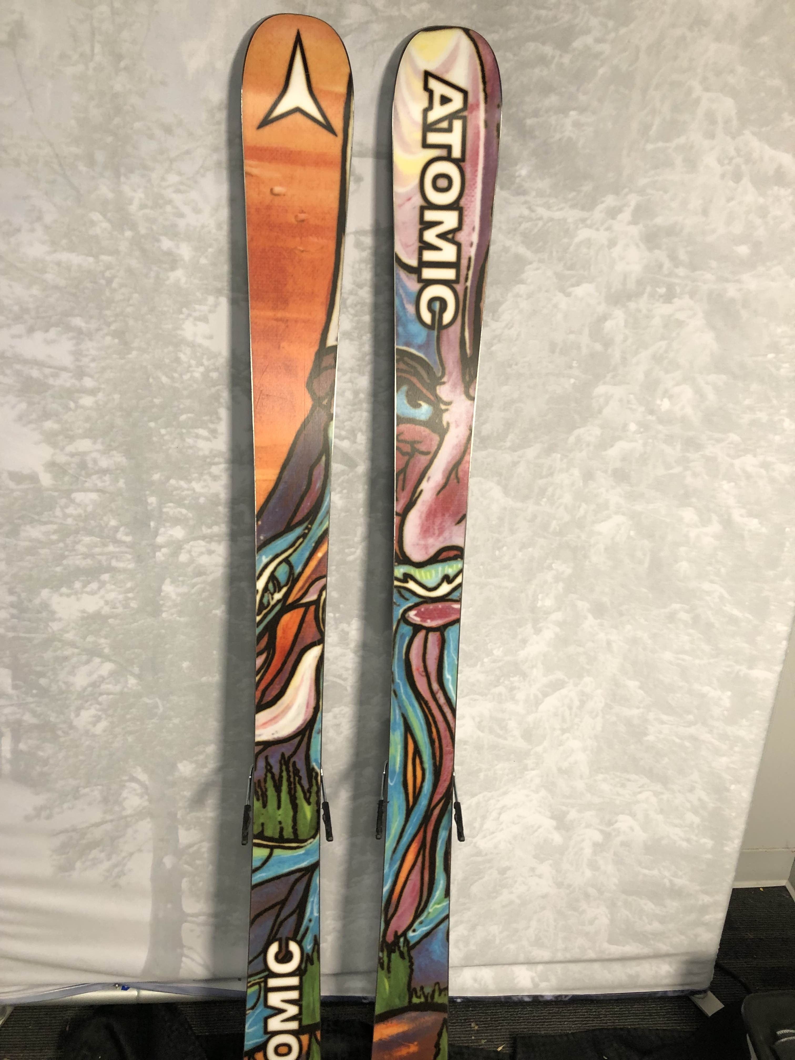 Used Atomic Bent Chetler 90 153cm Mini Skis - Kids' 2024 w/ Atomic M10 Bindings
