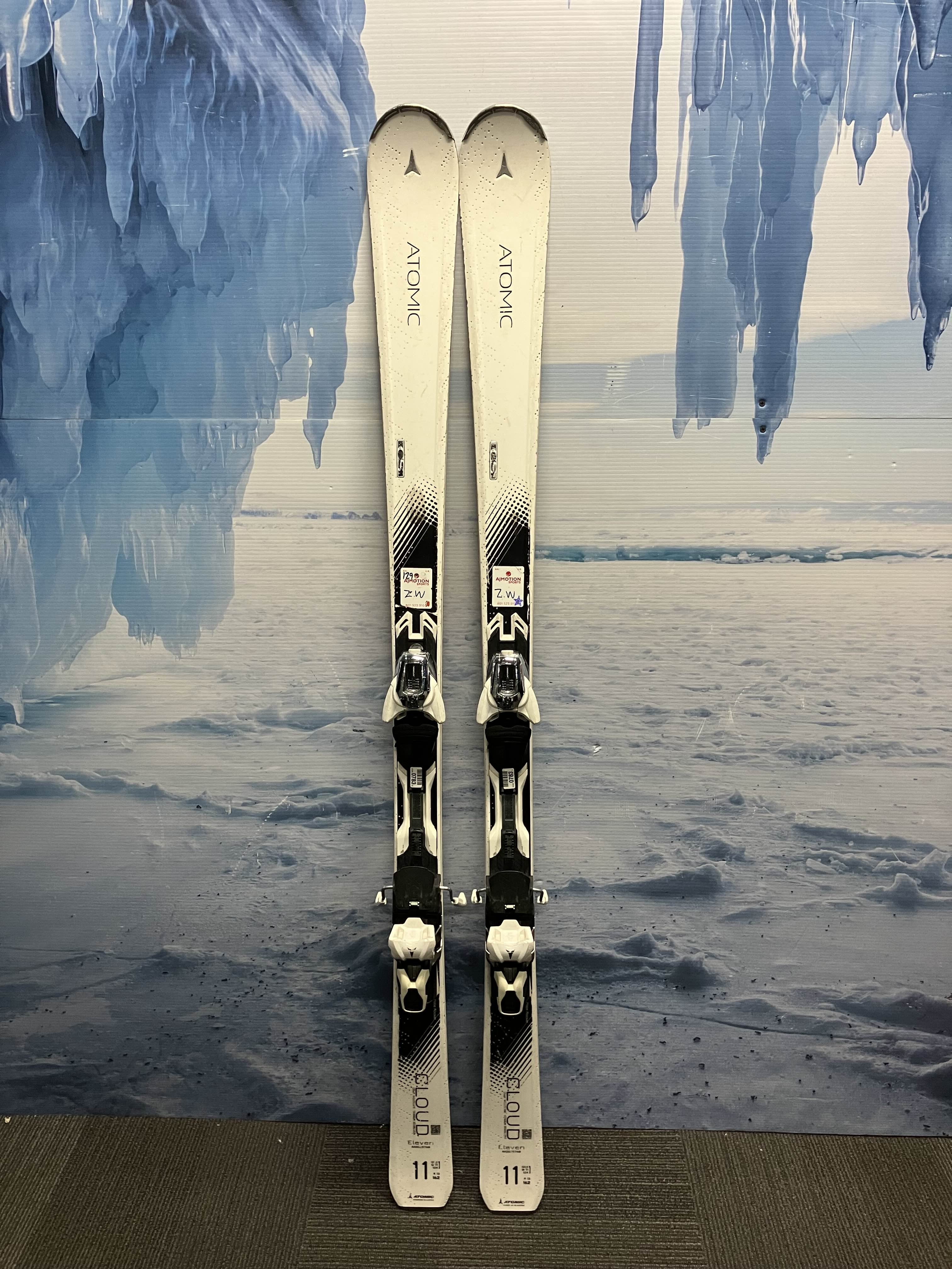 Used Atomic Cloud Eleven 162cm Skis w/ Atomic 10 Bindings