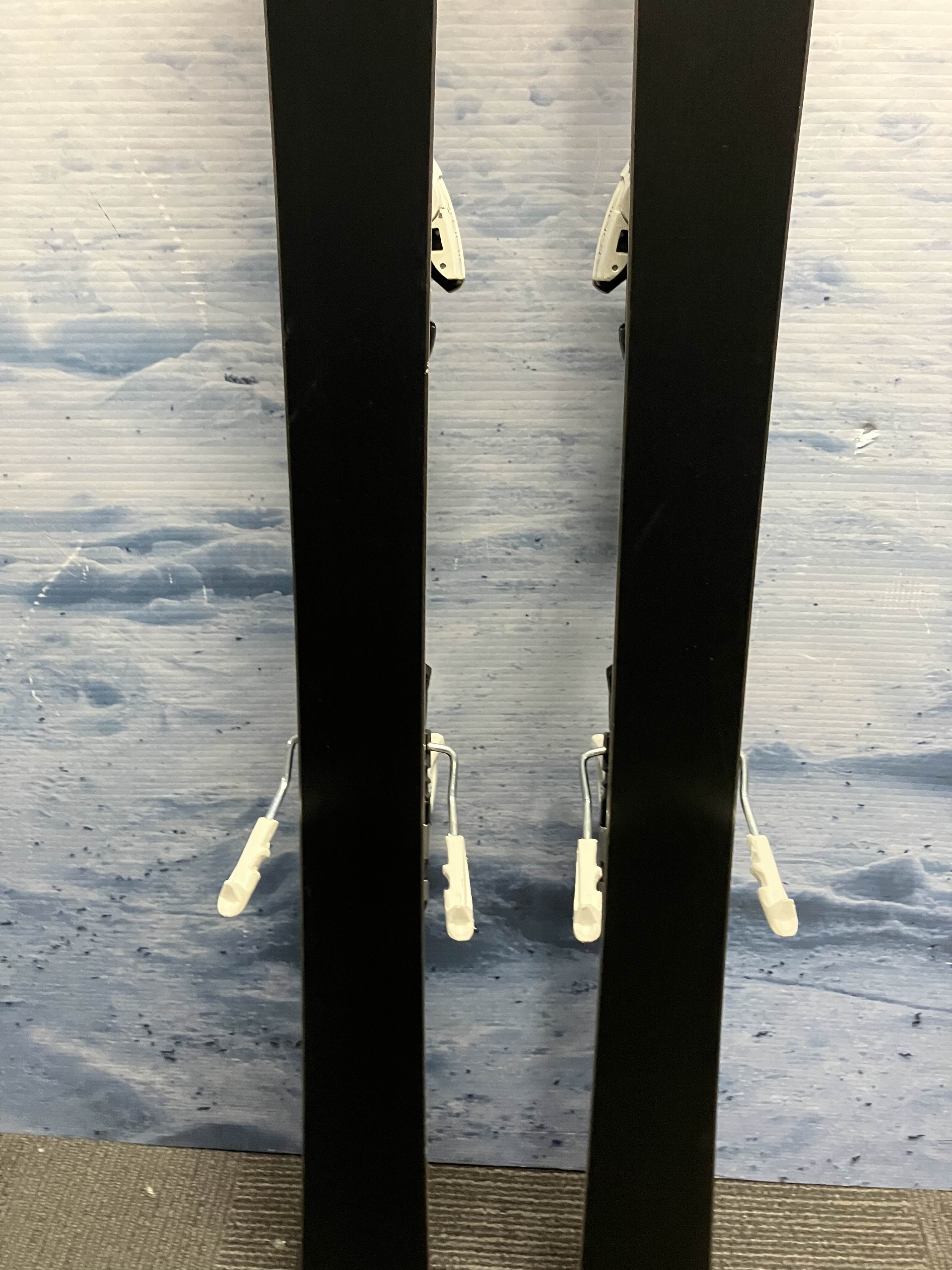 Used Atomic Cloud Eleven 162cm Skis w/ Atomic 10 Bindings