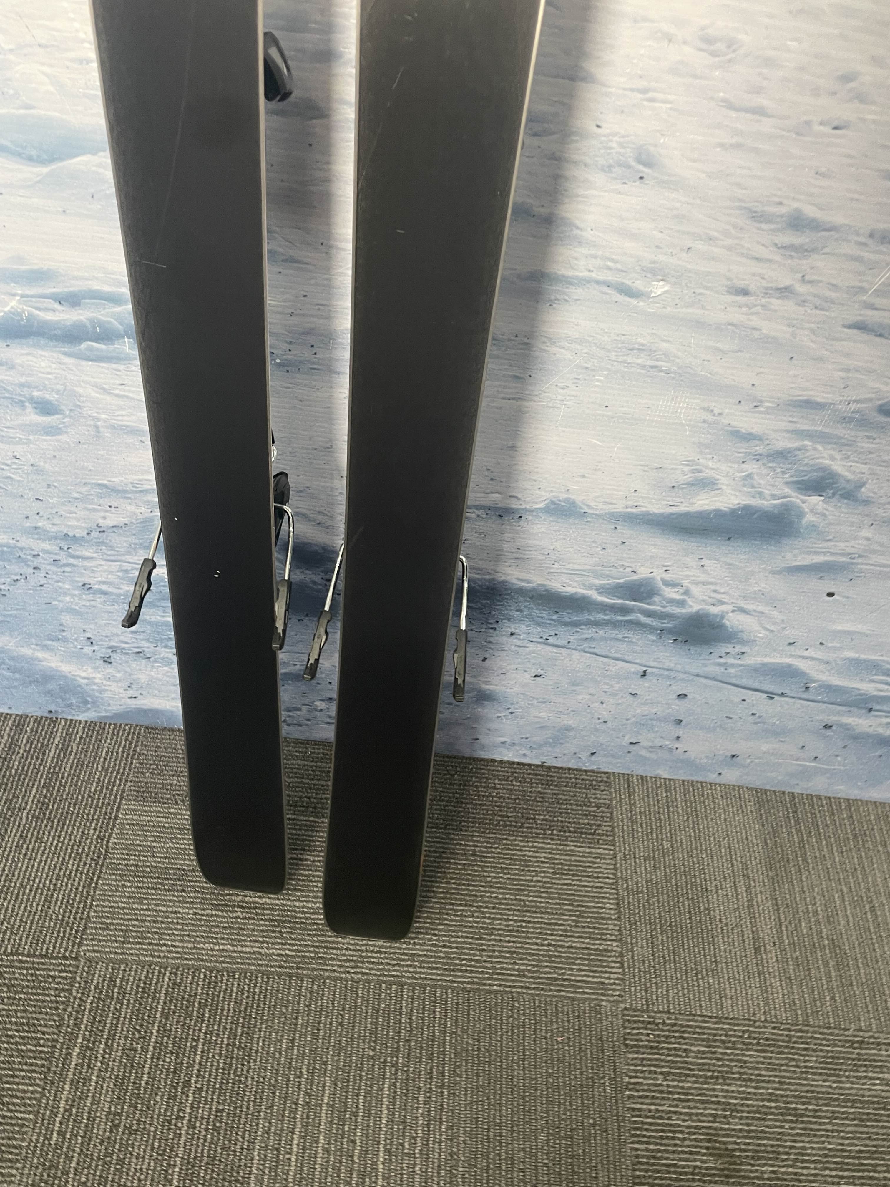 New 2026 Atomic Maverick 84  Ski w/ Atomic M 10 Demo Bindings - 162CM