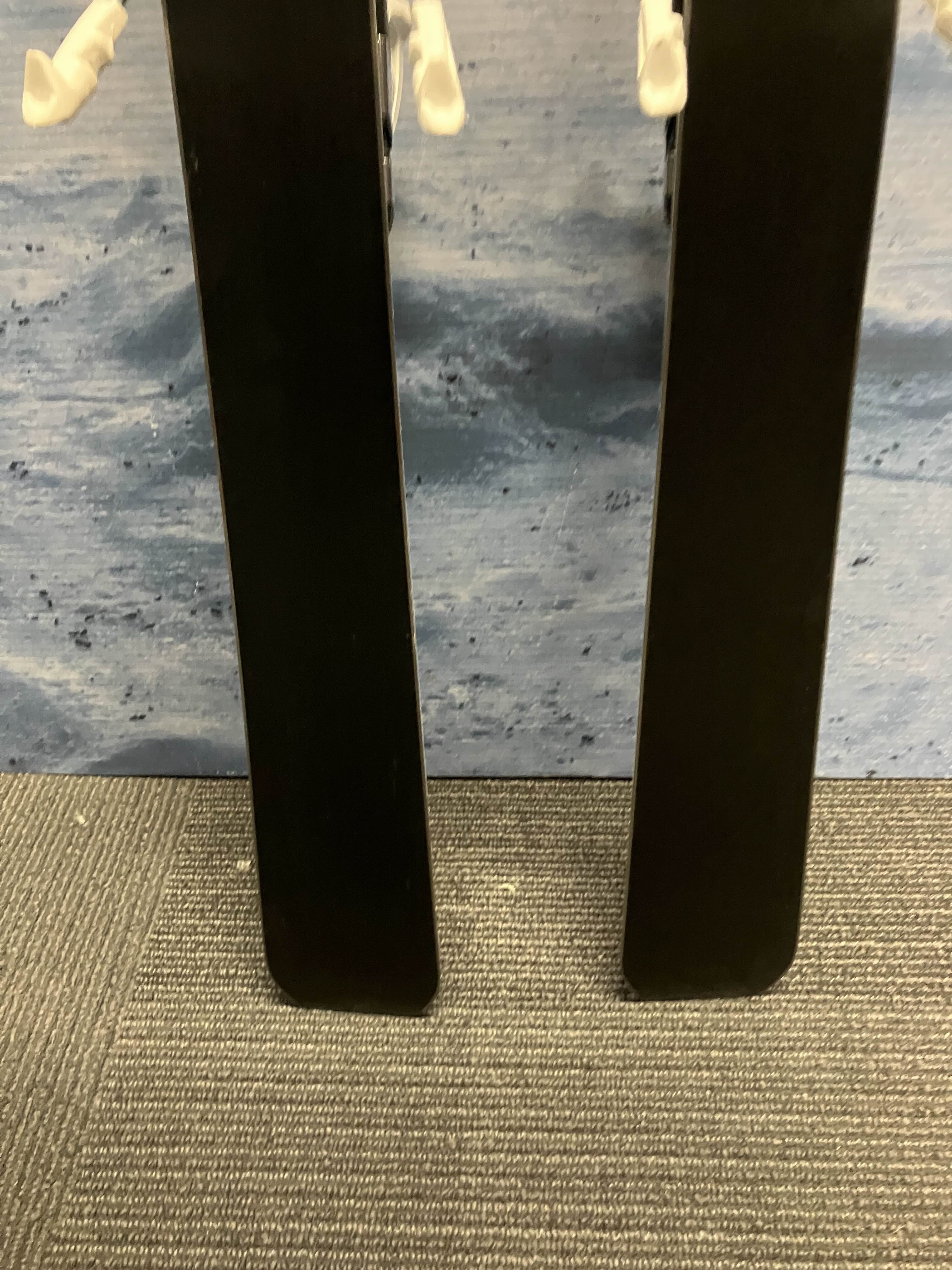 Used Atomic Cloud Eleven 162cm Skis w/ Atomic 10 Bindings