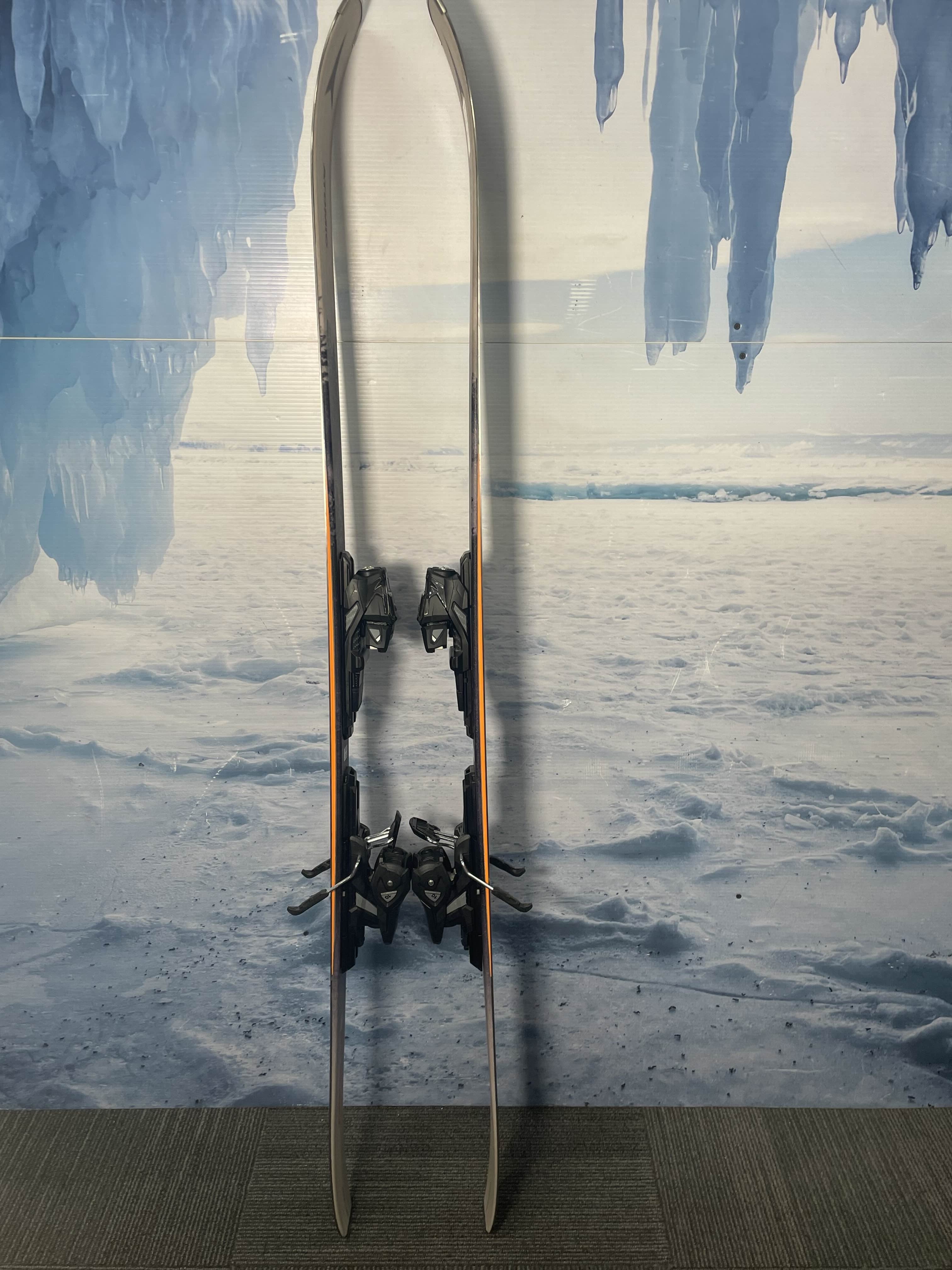 New 2026 Atomic Maverick 84  Ski w/ Atomic M 10 Demo Bindings - 162CM