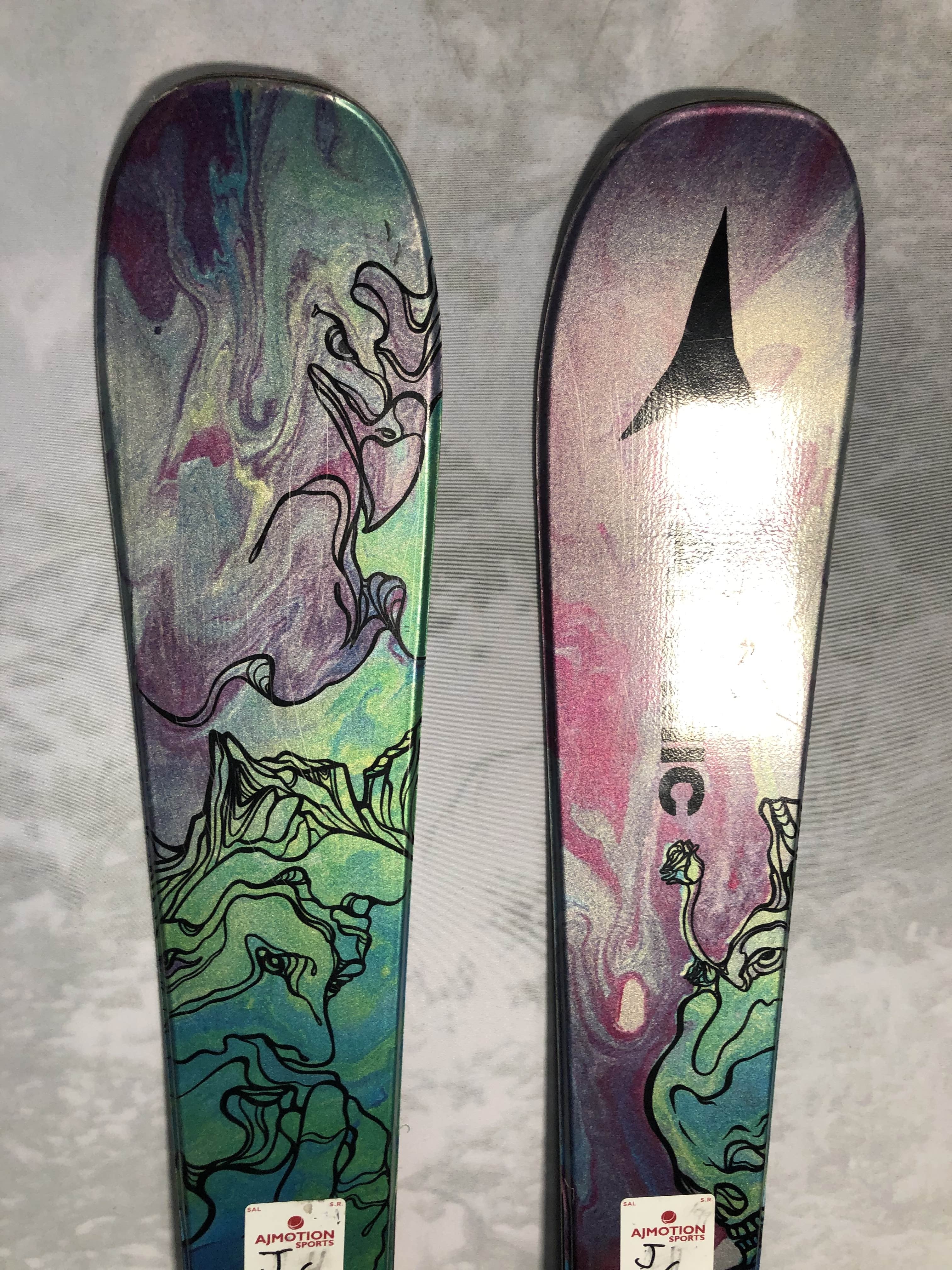 Used 2023 Atomic Bent Chetler Jr 153cm ski w/ adjustable Atomic EM 10 GW bindings