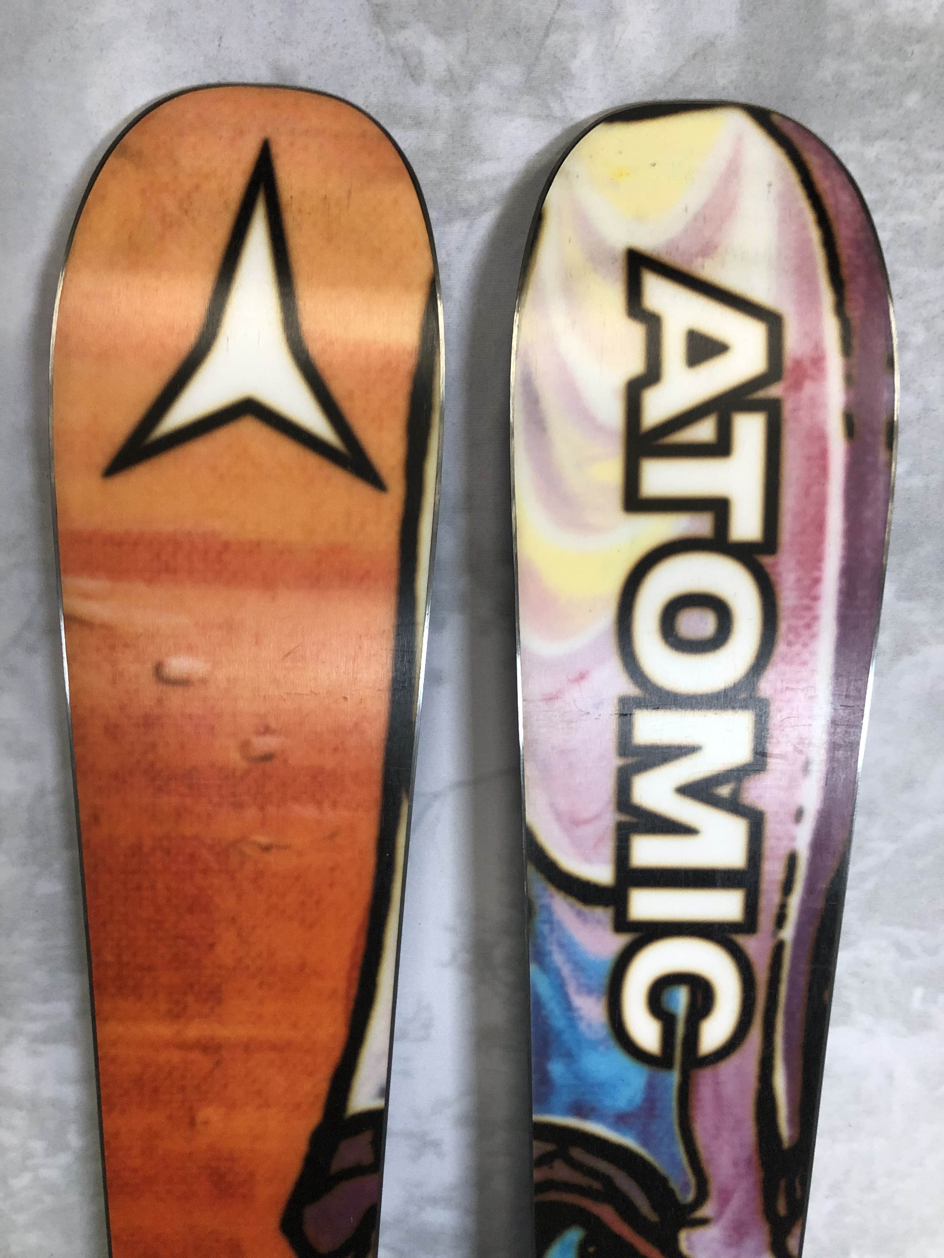 Used 2023 Atomic Bent Chetler Jr 153cm ski w/ adjustable Atomic EM 10 GW bindings