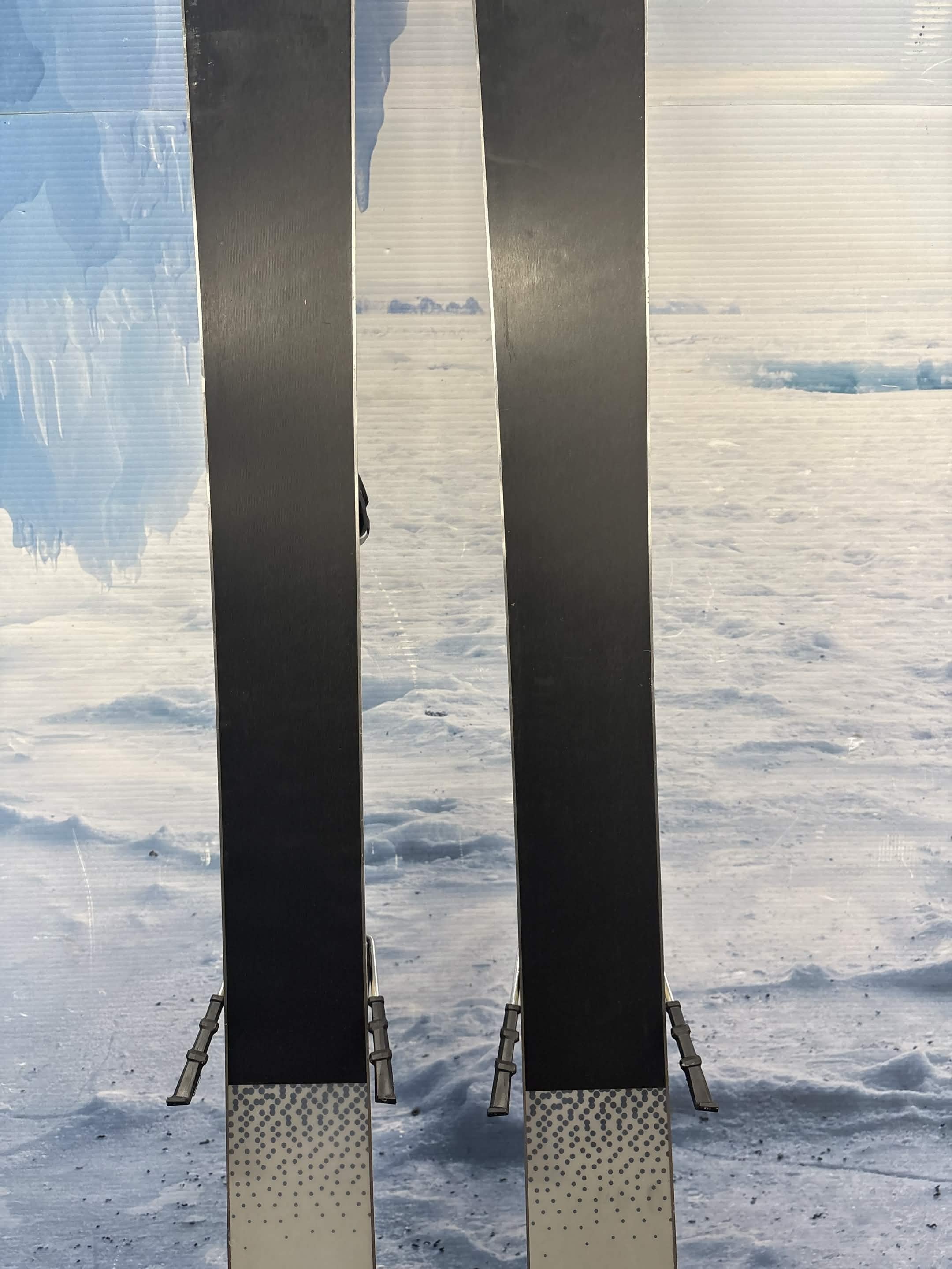 Head Kore 88 184cm Skis w/ FISCHER Attack 13 LYT Demo Binding - Used (2025)