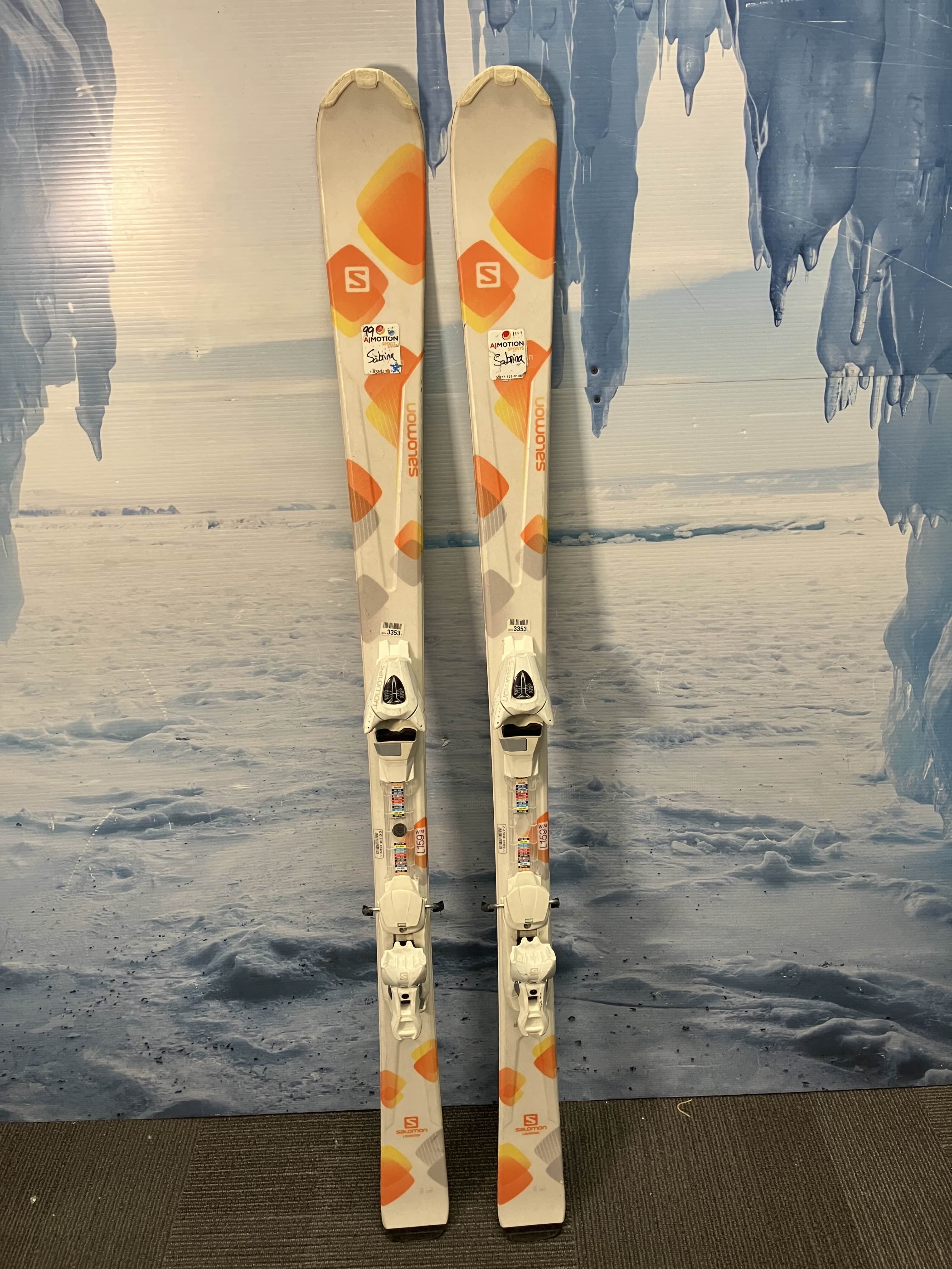 Used Saloman Sun Ski w/ Saloman L10 Demo Bindings - 159CM