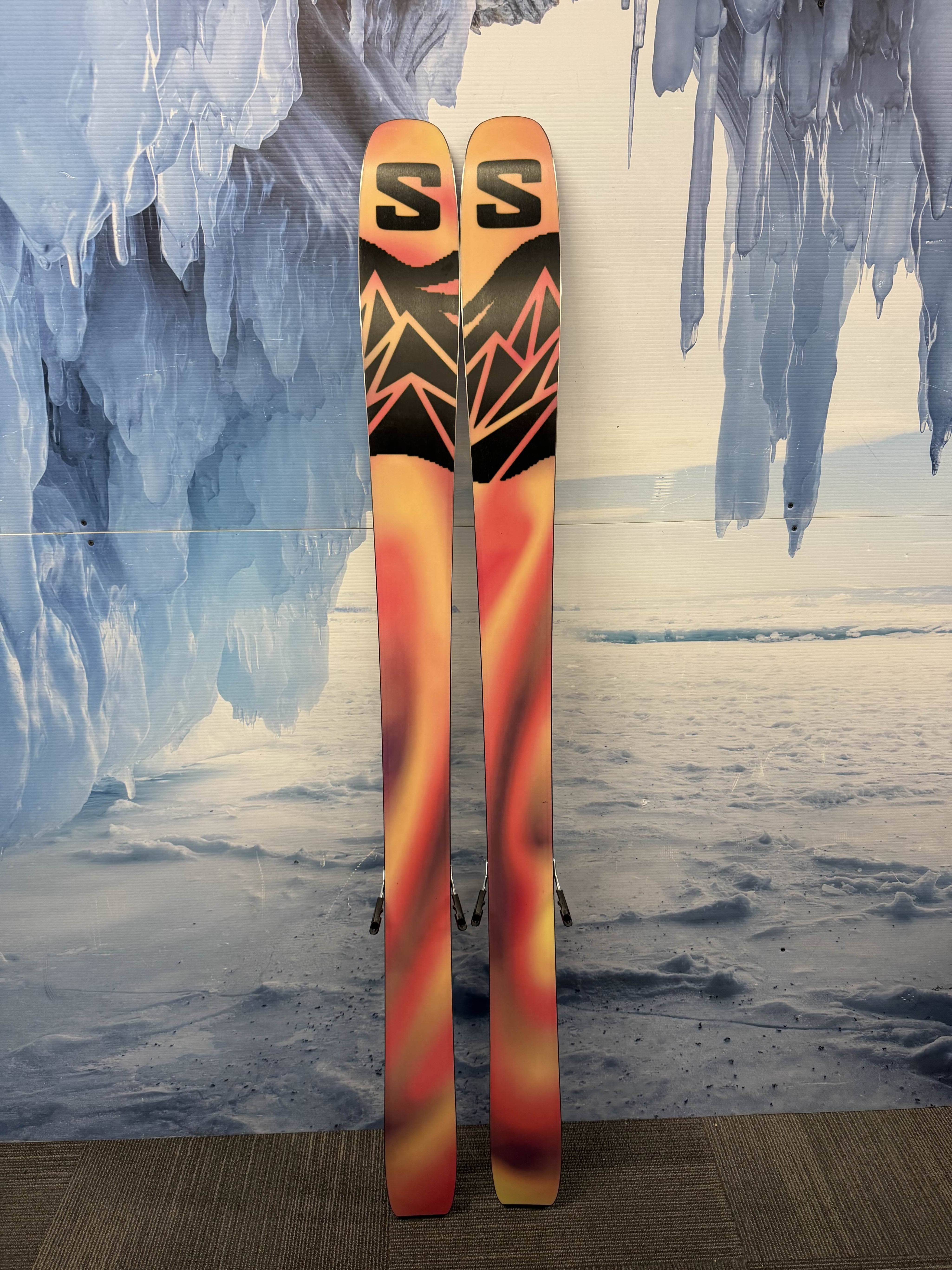 Salomon QST 106 181cm Skis w/ SALOMON NR Strive 13 GW SAL Demo Binding - Lightly Used (2026)