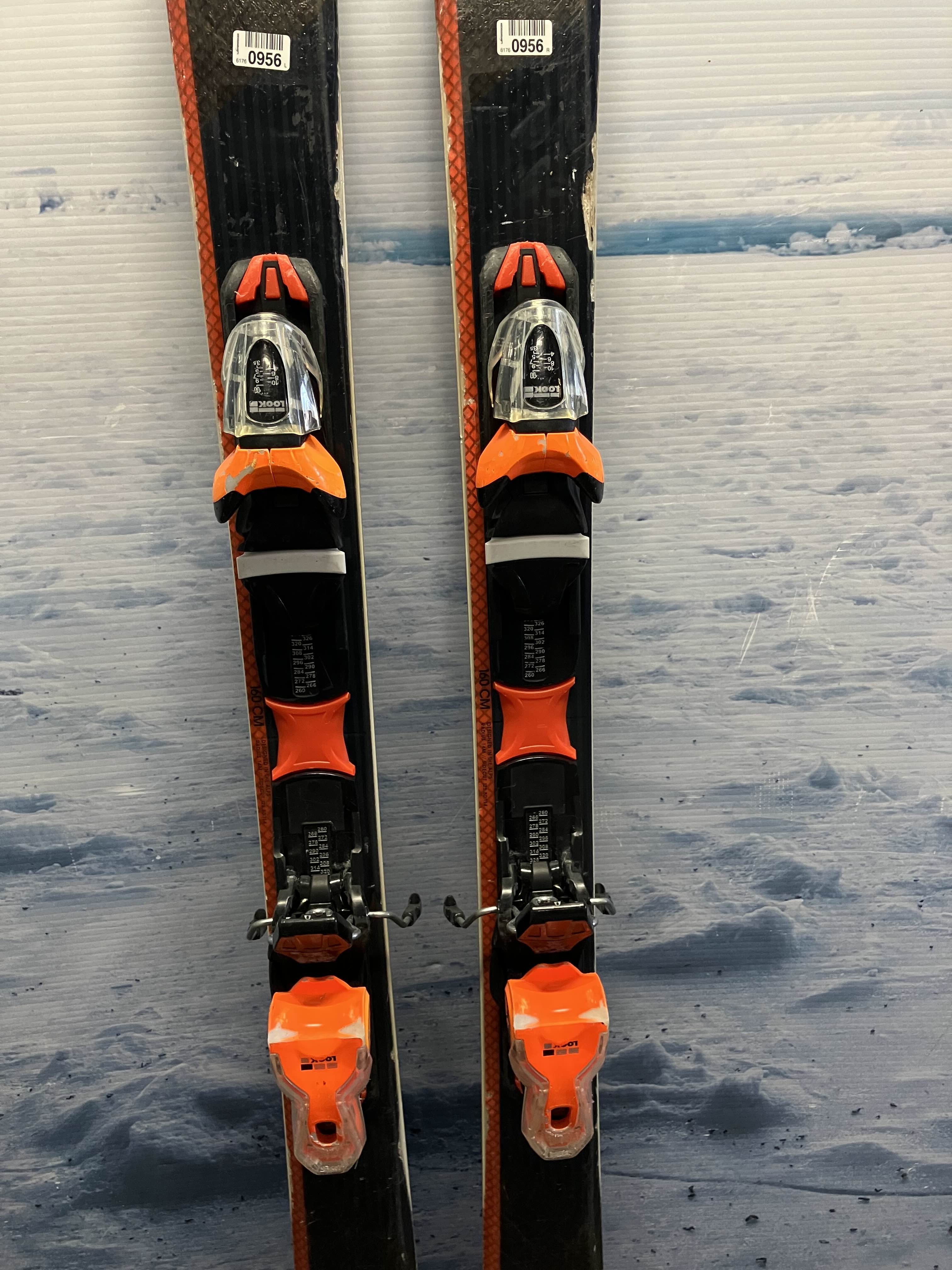 Used Rossignol Exp 80 Hd Men's Ski w/ Look Xpress 11 Bindings - 160CM