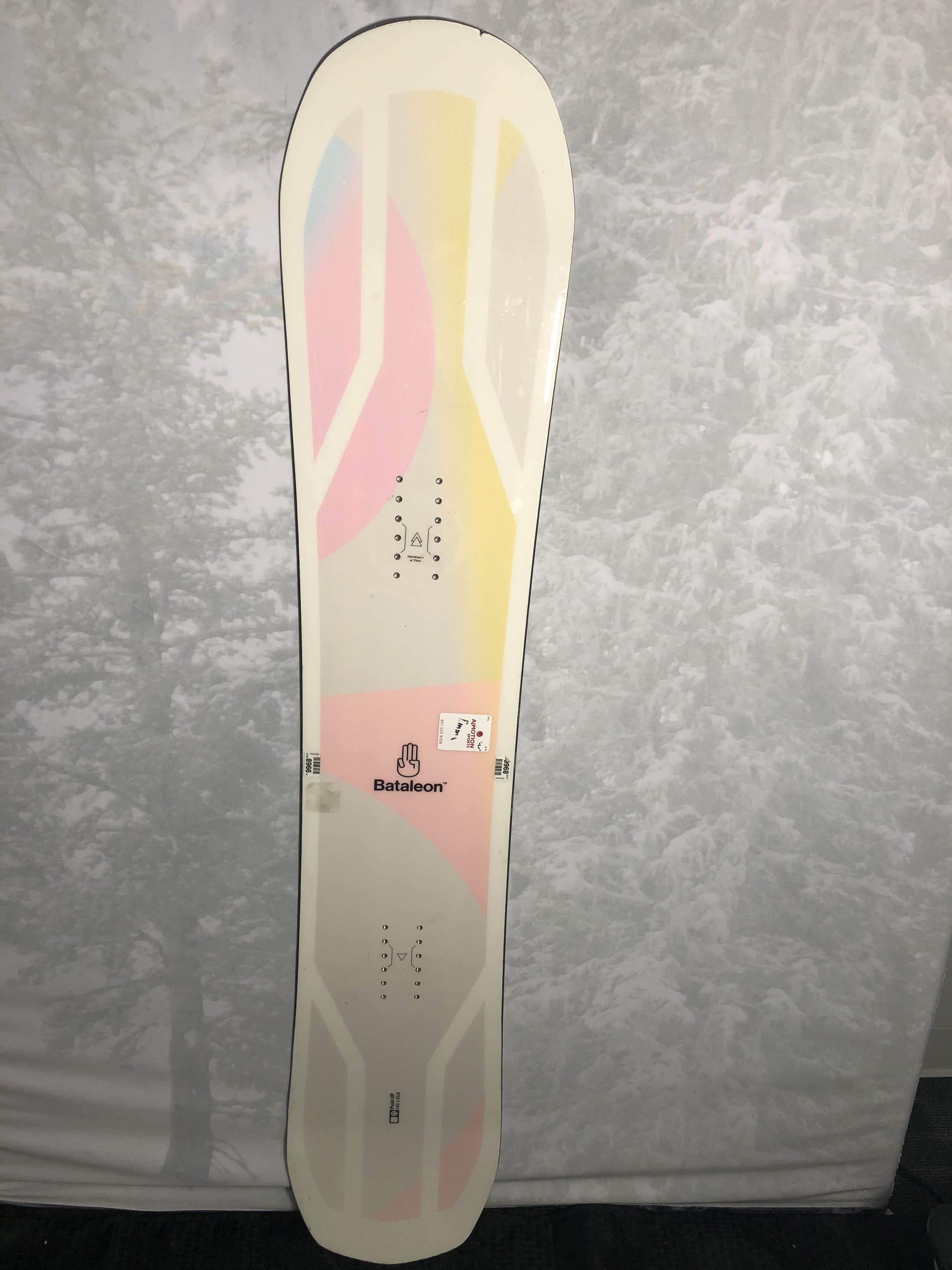 Lightly Used 2024 Bataleon Pushup 143CM Women's Snowboard