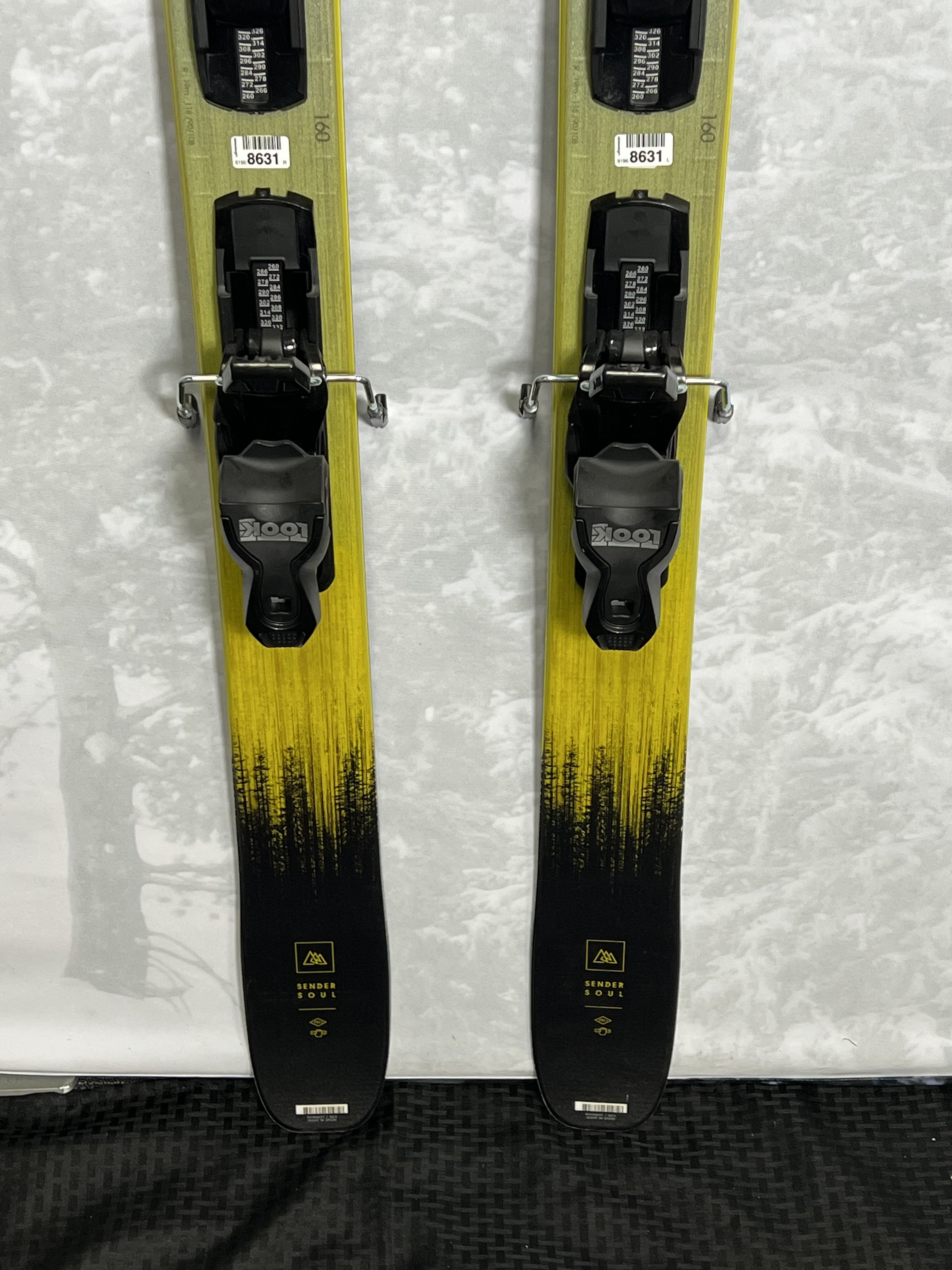 New Rossignol Arcade 84 160 cm Skis 2025 w/Look Konect GW Demo Bindings