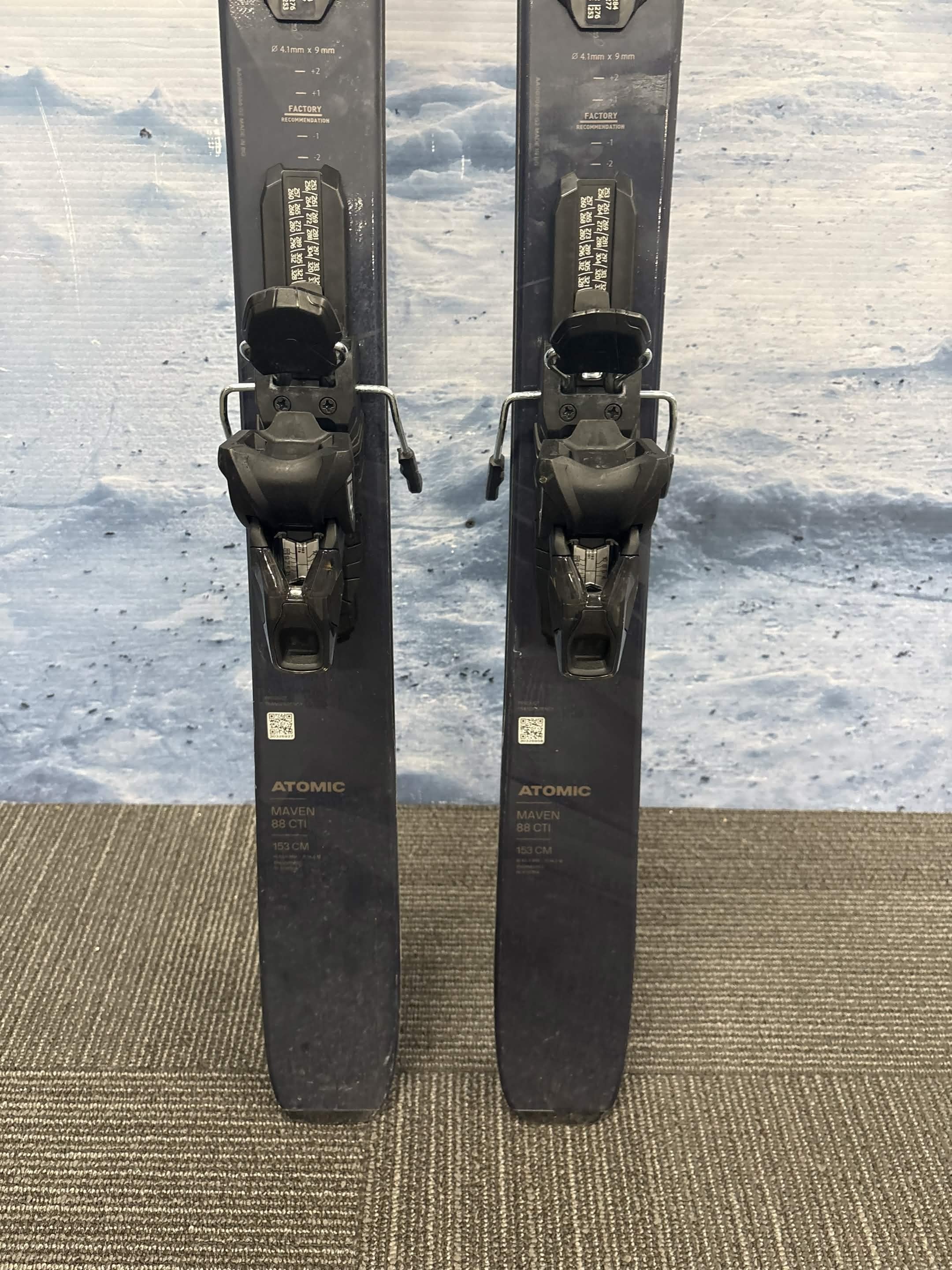 Atomic Maven 88 CTI 153cm Skis w/ ATOMIC Strive 11 Demo Binding - Used (2025)