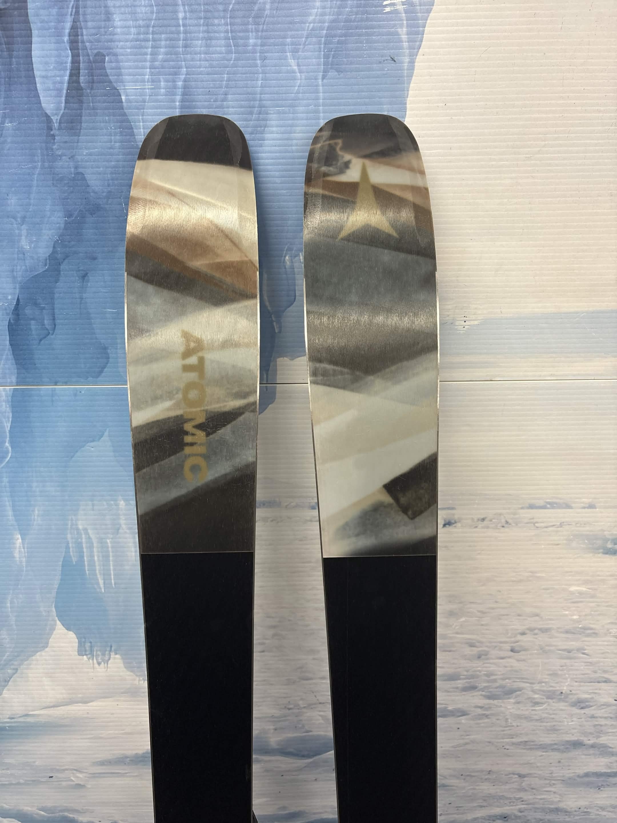 Atomic Maven 88 CTI 153cm Skis w/ ATOMIC Strive 11 Demo Binding - Used (2025)