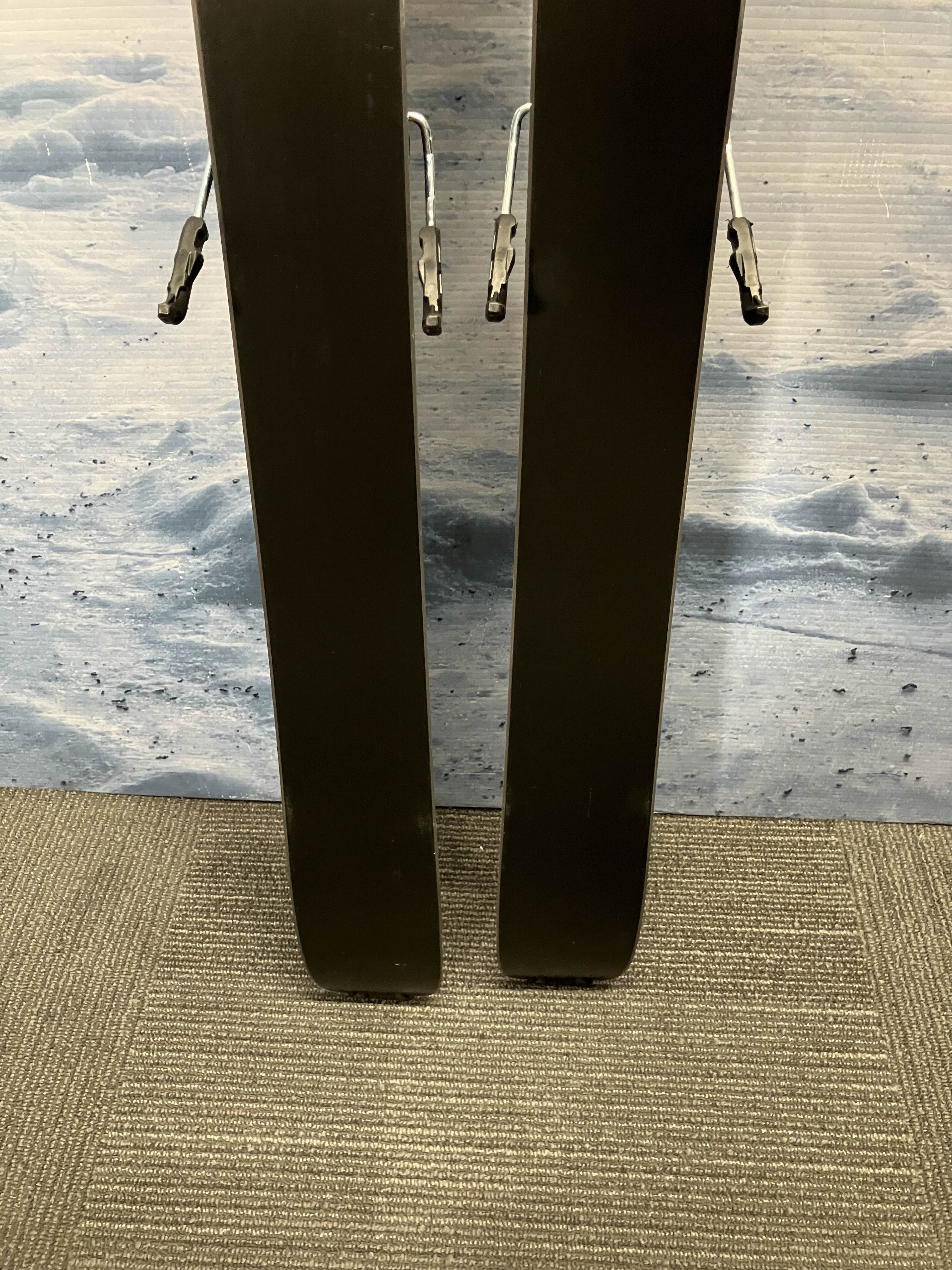 New Armada Declivity 92 Ti w/ Armada 11 Bindings