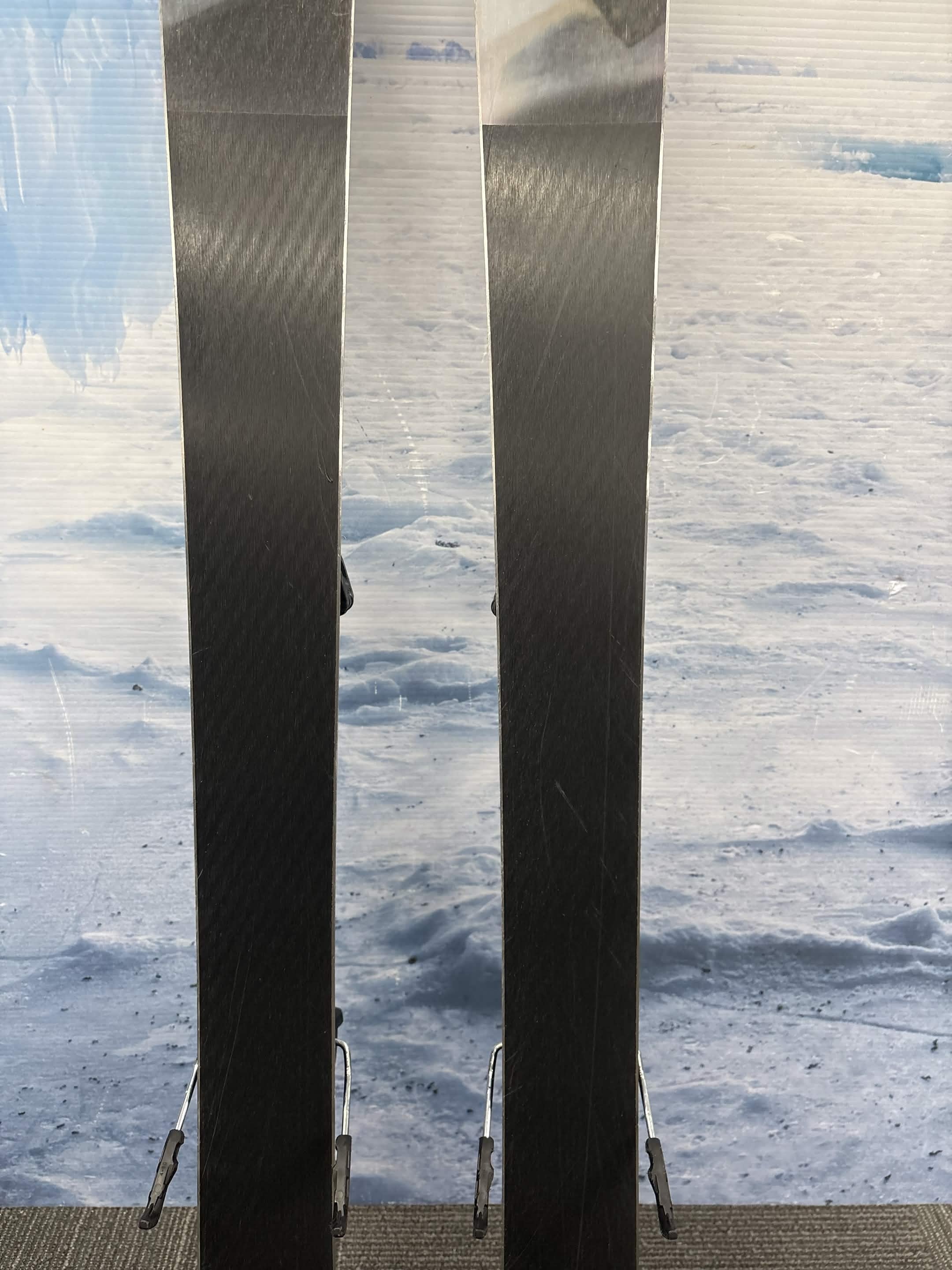 Atomic Maven 88 CTI 147cm Skis w/ ATOMIC Strive 11 Demo Binding - Used (2025)