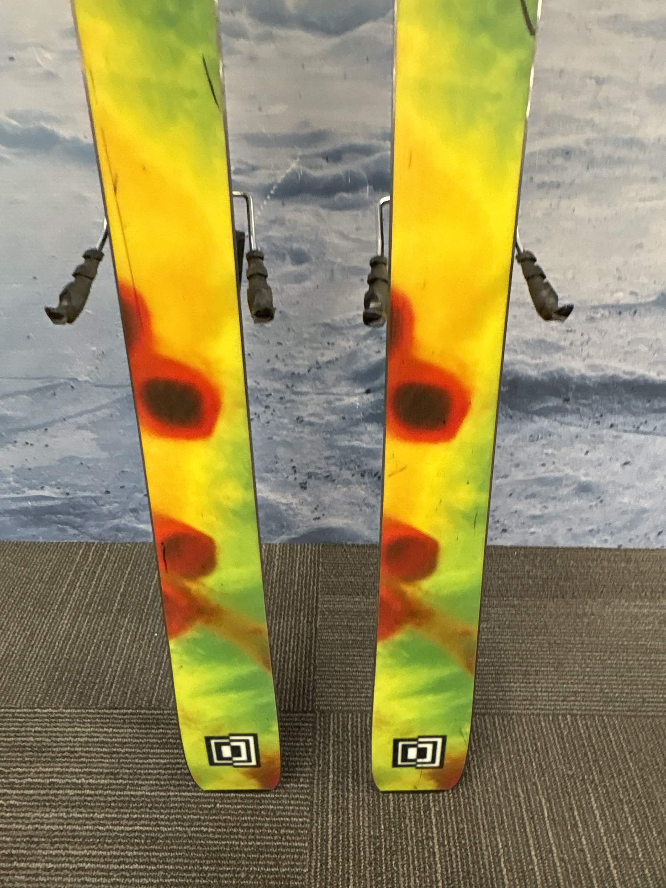 K2 Mindbender 89TI 182cm Skis w/ FISCHER Attack 13 LYT Demo Binding - Used