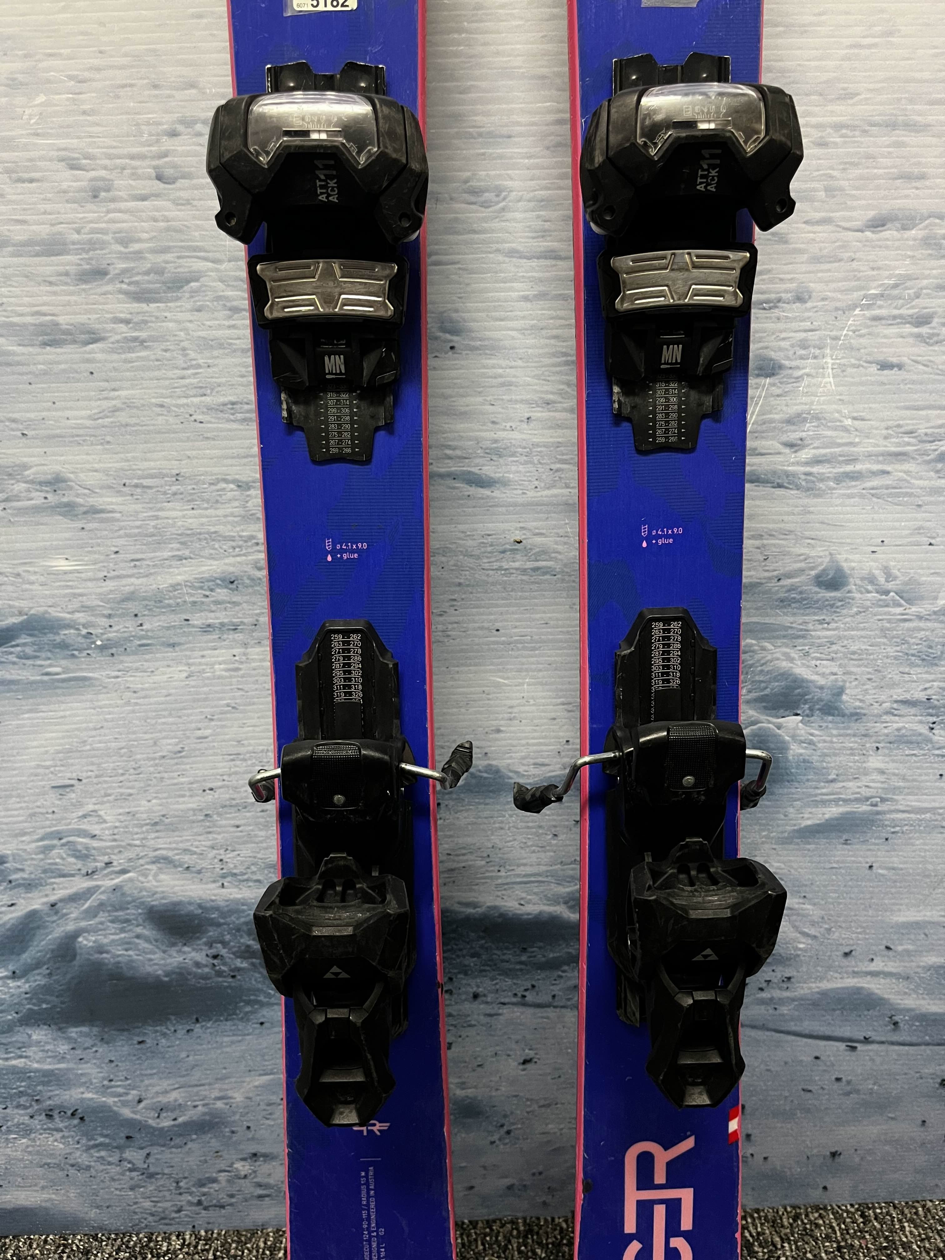 Used Fischer Ranger Pink/Purple 94FR 161cm Skis w/ Fischer Used Fischer Ranger Pink/Purple 94FR 161cm Skis w/ Fischer