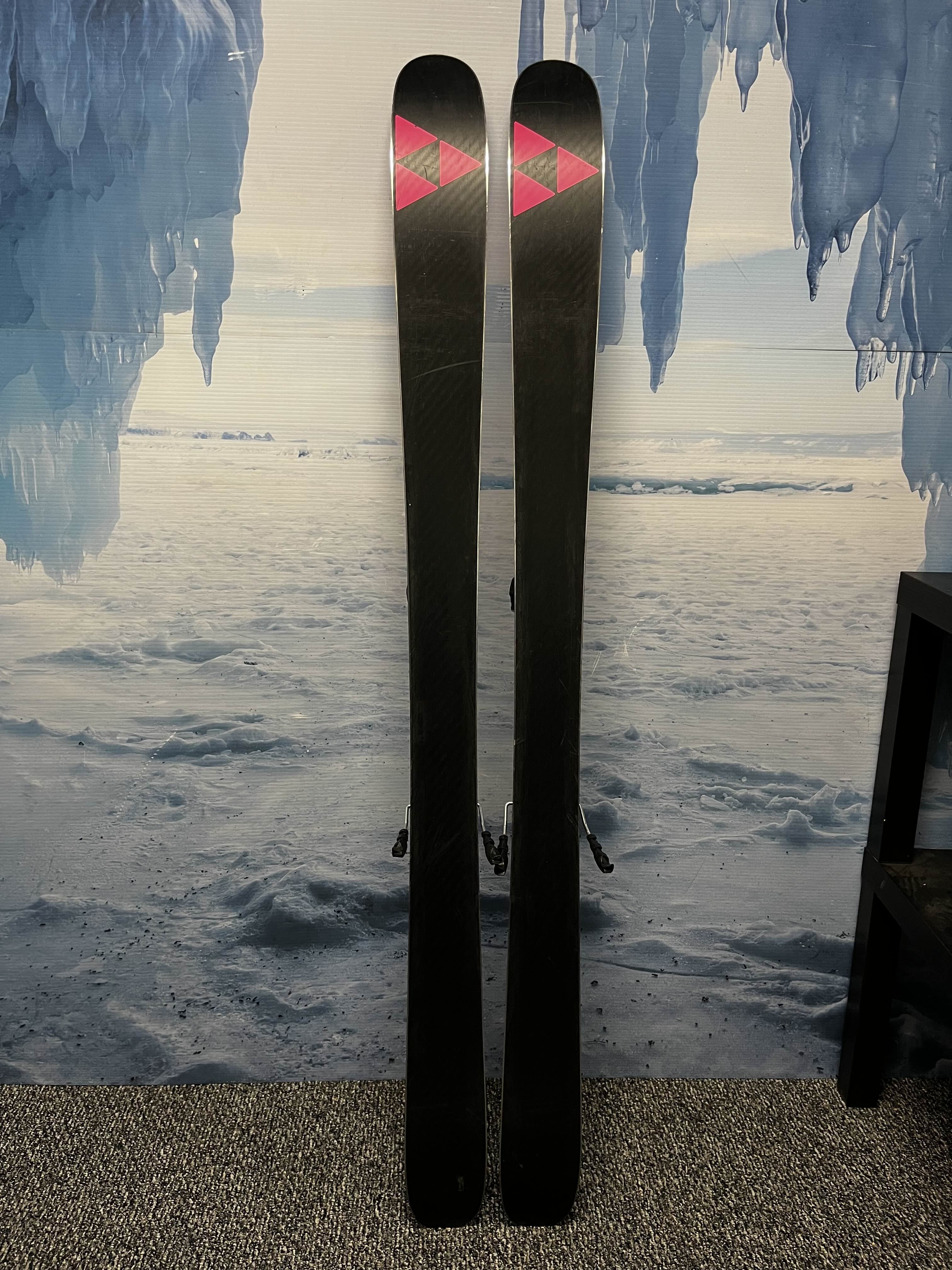 Used Fischer Ranger Pink/Purple 94FR 161cm Skis w/ Fischer Attack 11 MN Demo Binding