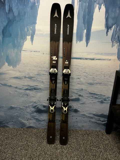 Used Atomic Maverick 88Ti 161cm Skis w/ Atomic Warden 13 Demo Binding