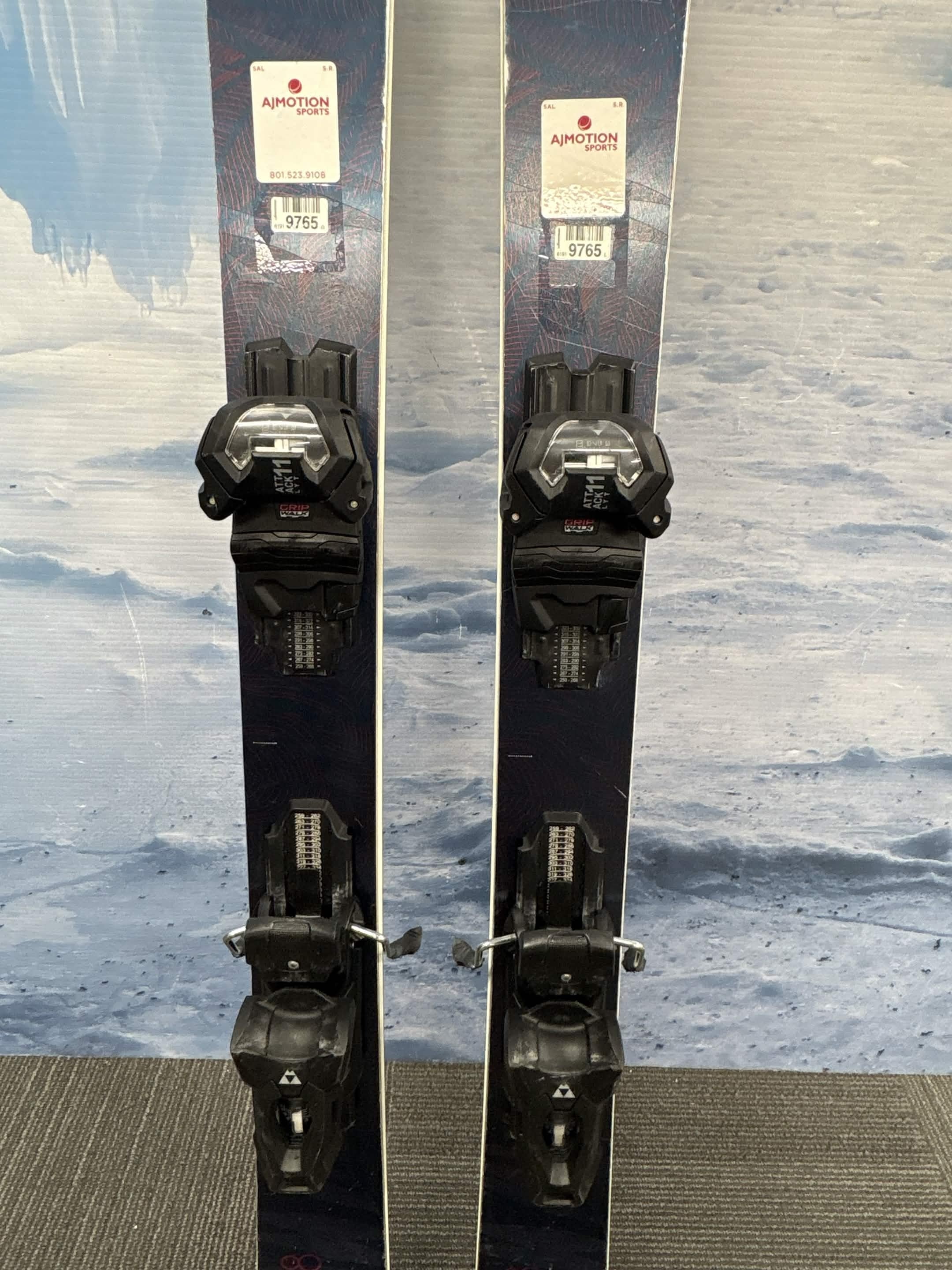 Stockli Nela 88 160cm Skis w/ FISCHER Attack 13 LYT Demo Binding - Used