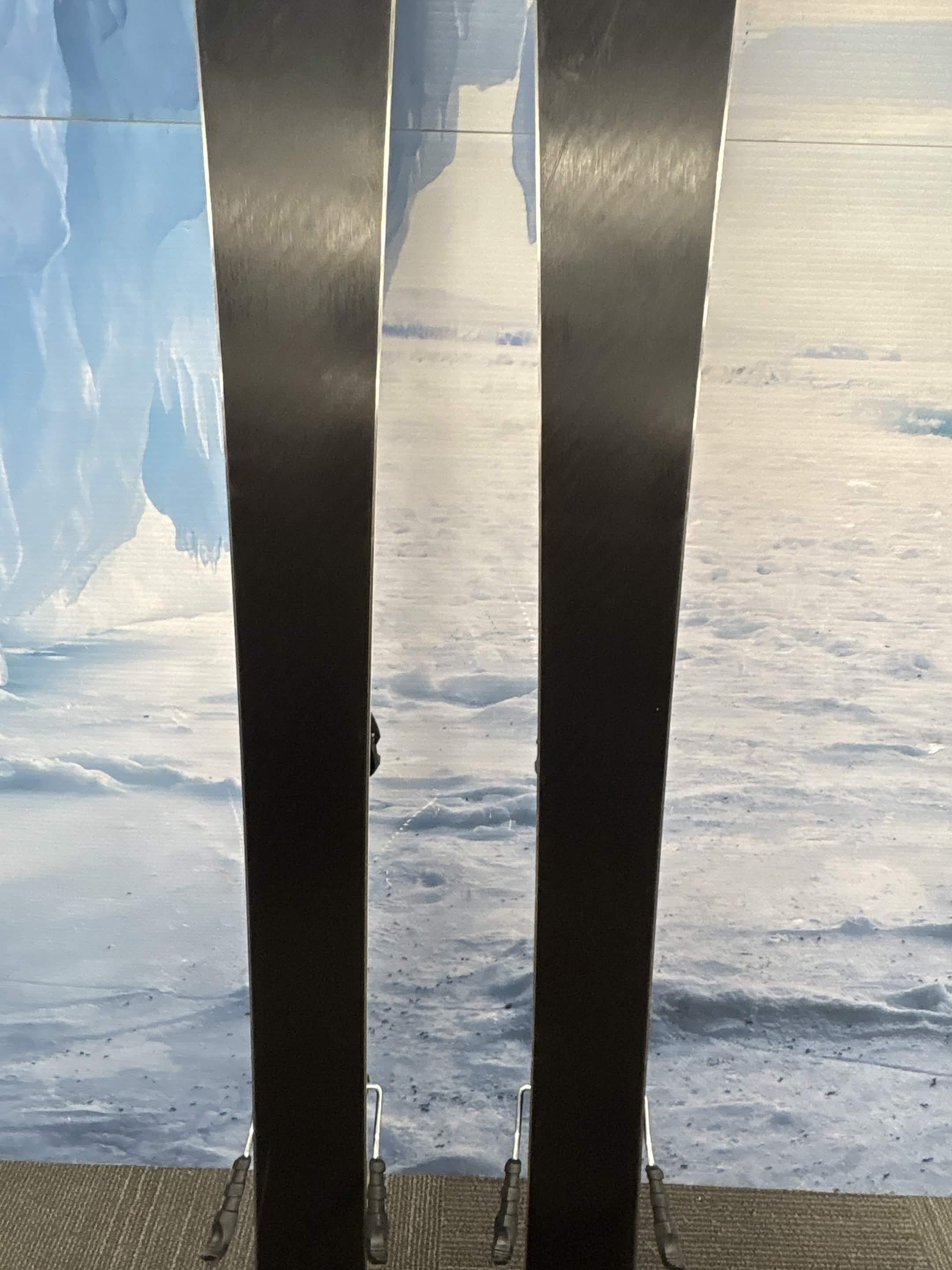 Stockli Nela 88 160cm Skis w/ FISCHER Attack 13 LYT Demo Binding - Used