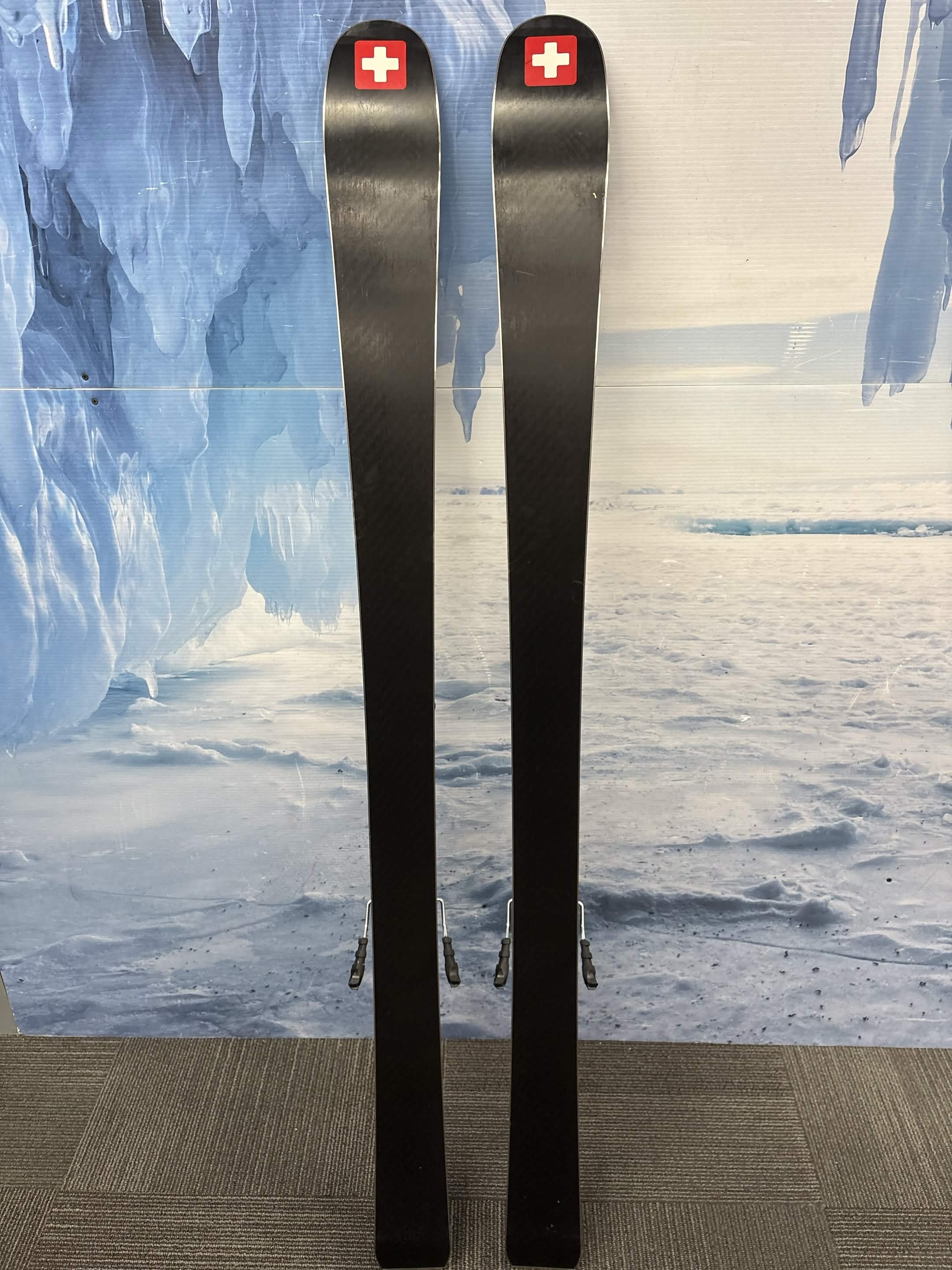 Stockli Nela 88 168cm Skis w/ FISCHER Attack 13 LYT Demo Binding - Used