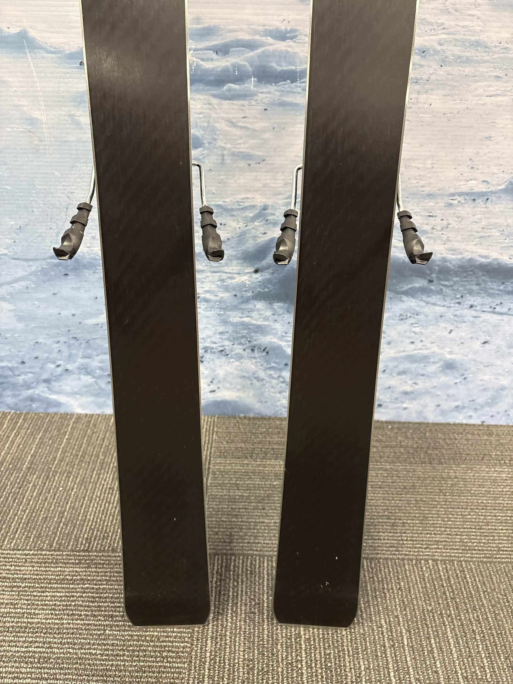 Stockli Nela 88 168cm Skis w/ FISCHER Attack 13 LYT Demo Binding - Used