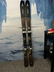 Heavily Used Atomic Maverick 88Ti 169cm Skis w/ Atomic Warden 13 Demo Binding