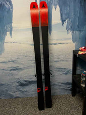 Heavily Used Atomic Maverick 88Ti 169cm Skis w/ Atomic Warden 13 Demo Binding