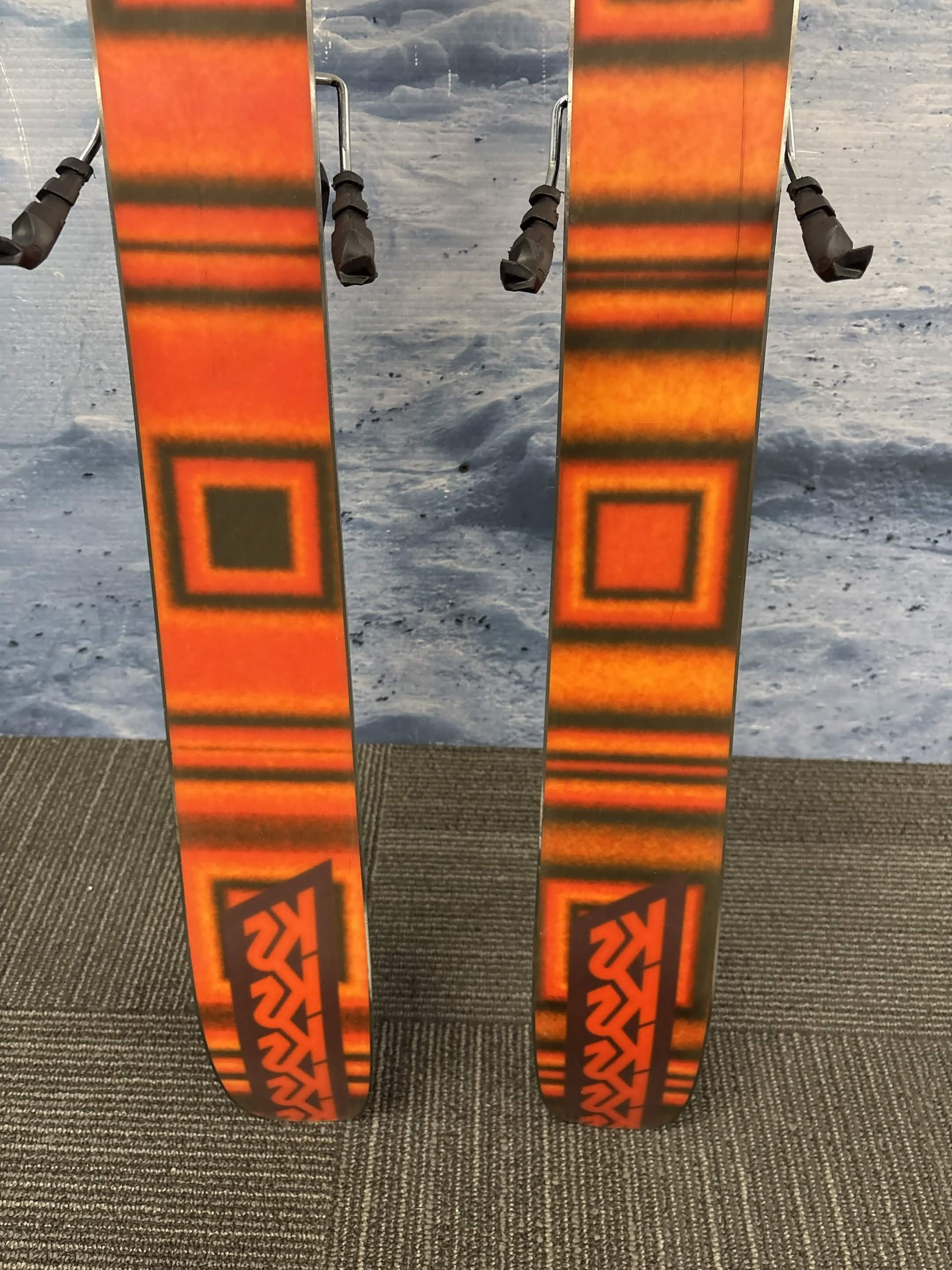 K2 Omen 90W 159cm Skis w/ FISCHER Attack 11 LYT Demo Binding - Used