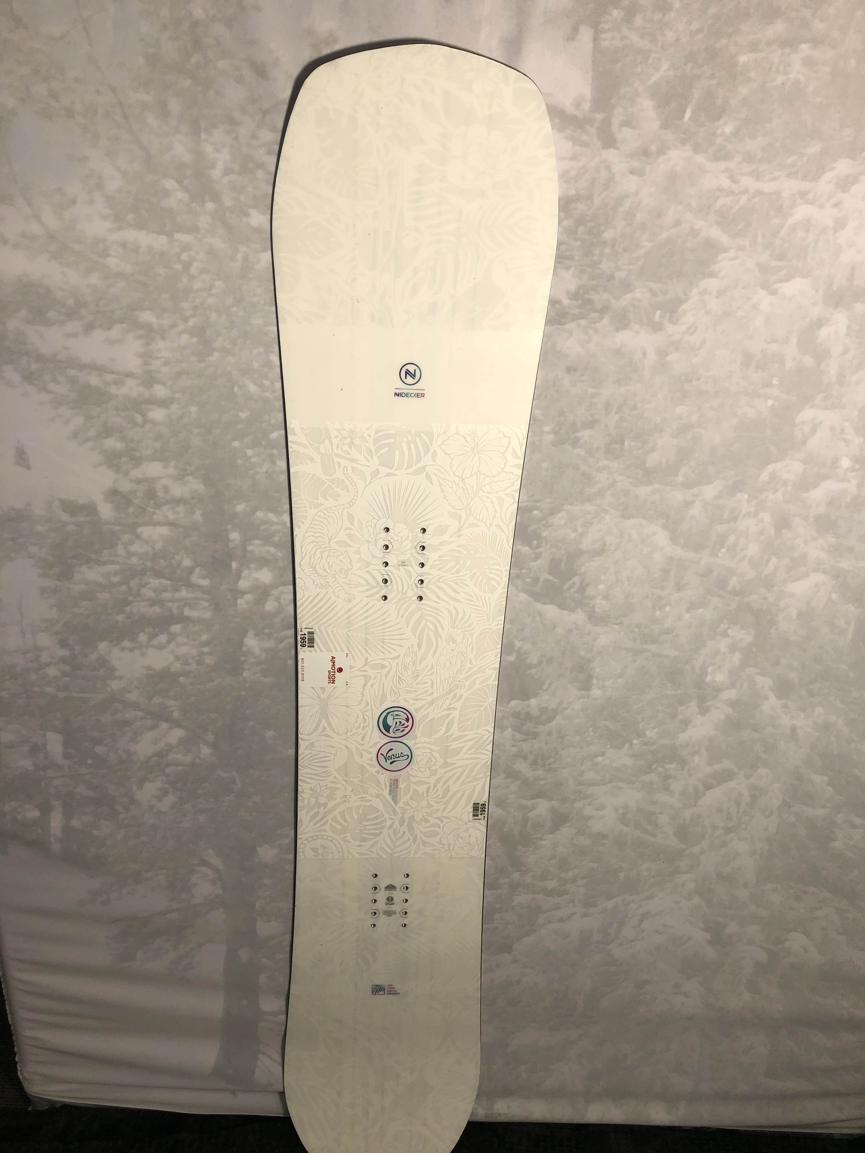 Used Nidecker Venus 139CM Snowboard
