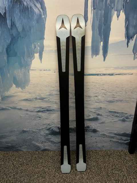 Used Atomic Vantage 90 161cm Skis w/ Atomic Warden 11 Demo Binding