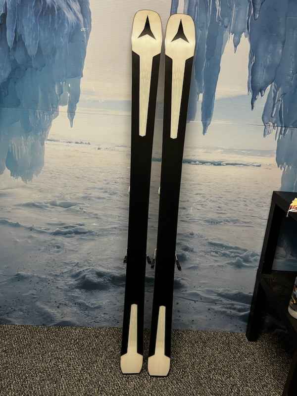 Used Atomic Vantage 90 169cm Skis w/ Atomic Warden 13 Demo Binding