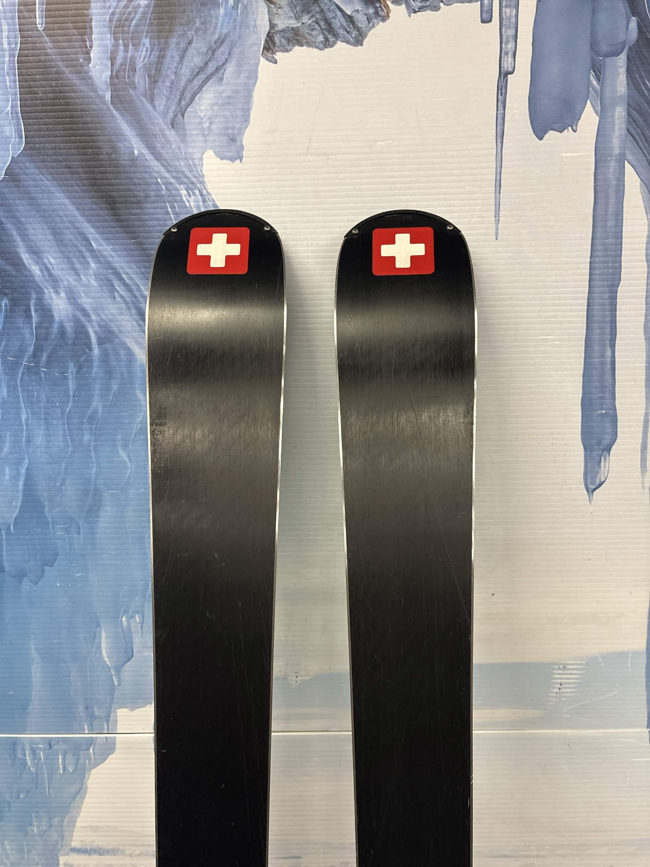 Kastle Montero AX 183cm Skis w/ SALOMON Strive 13 SYS Demo Binding - Used