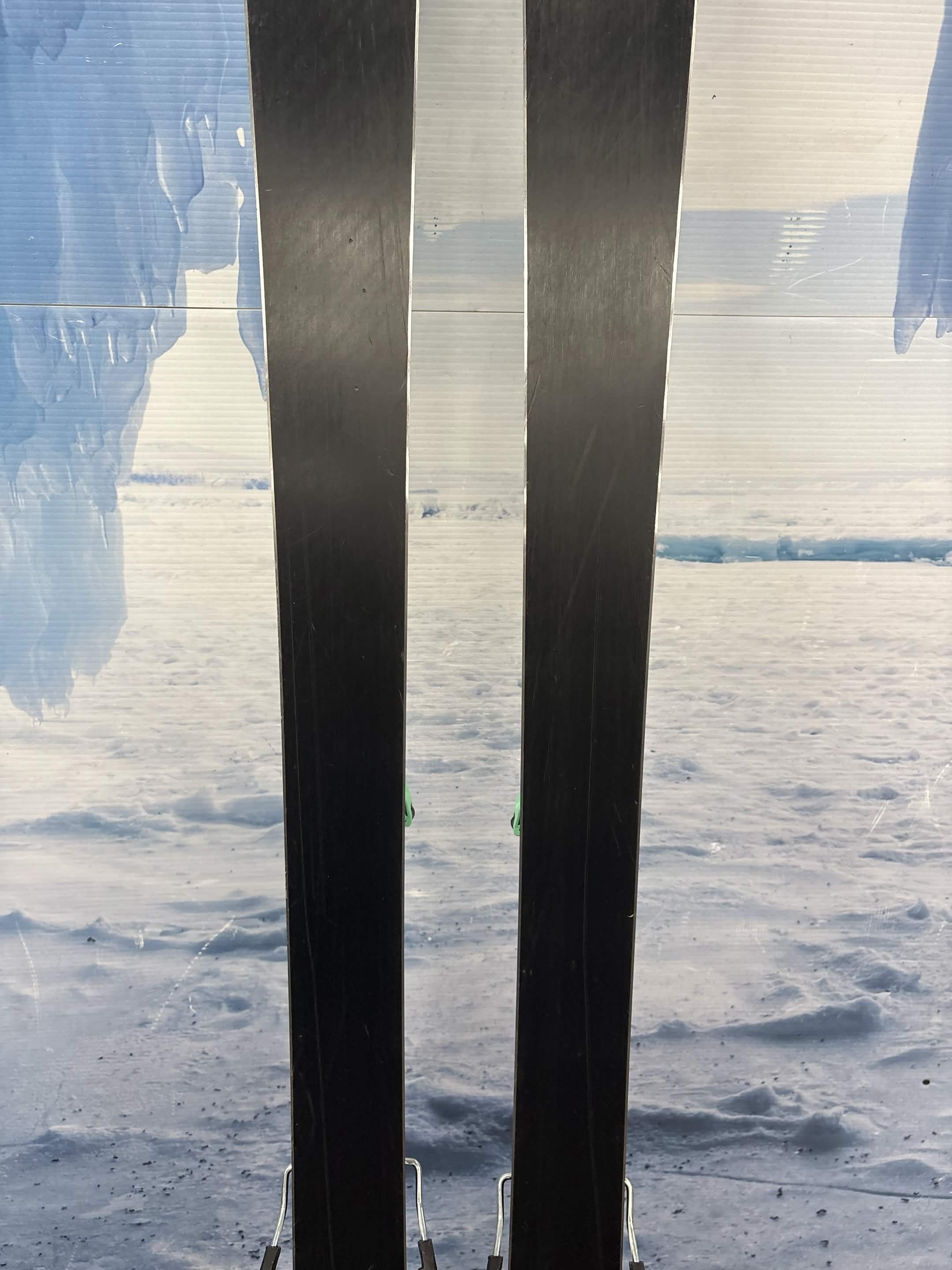 Kastle Montero AX 183cm Skis w/ SALOMON Strive 13 SYS Demo Binding - Used