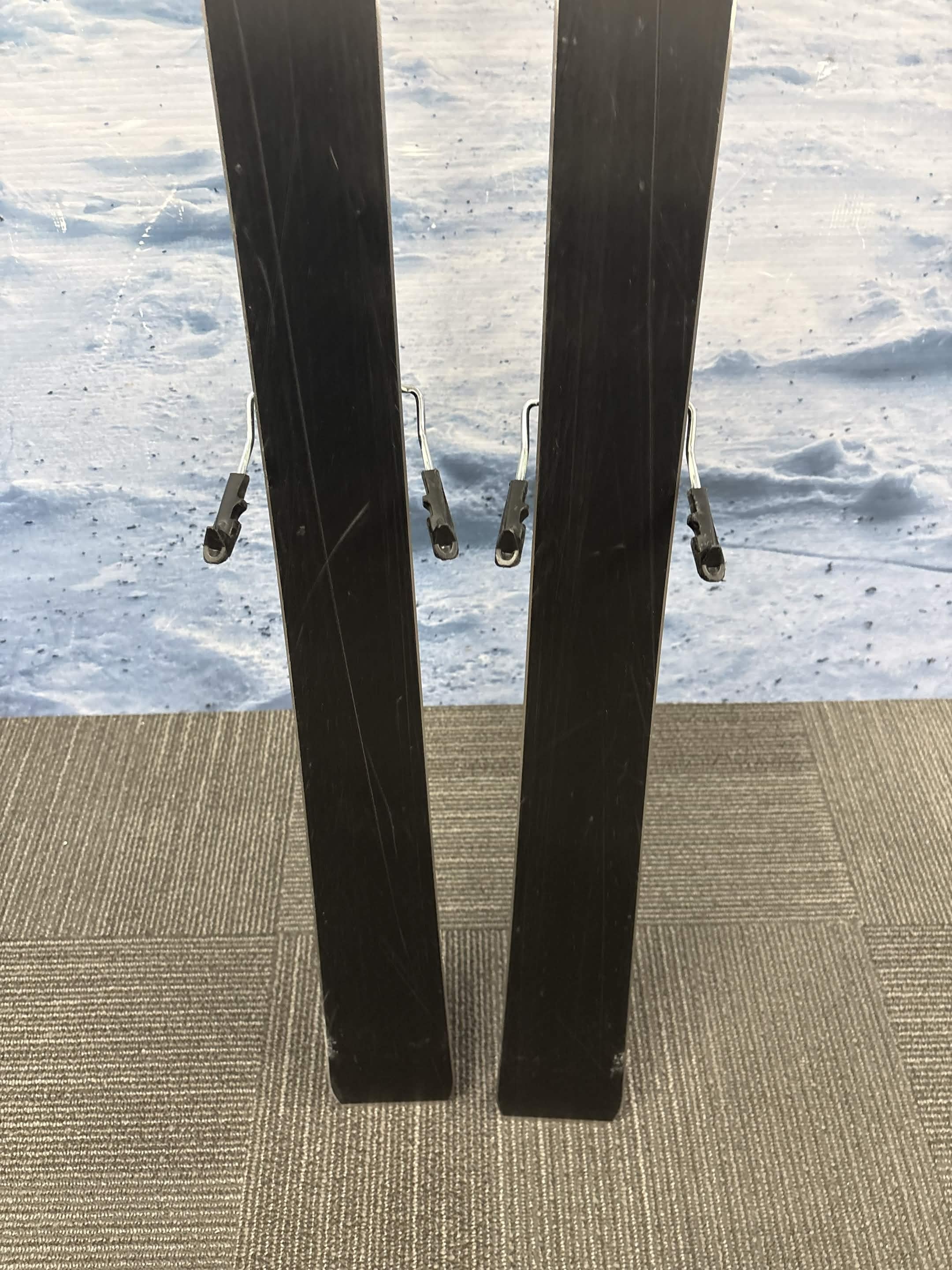 Kastle Montero AX 183cm Skis w/ SALOMON Strive 13 SYS Demo Binding - Used
