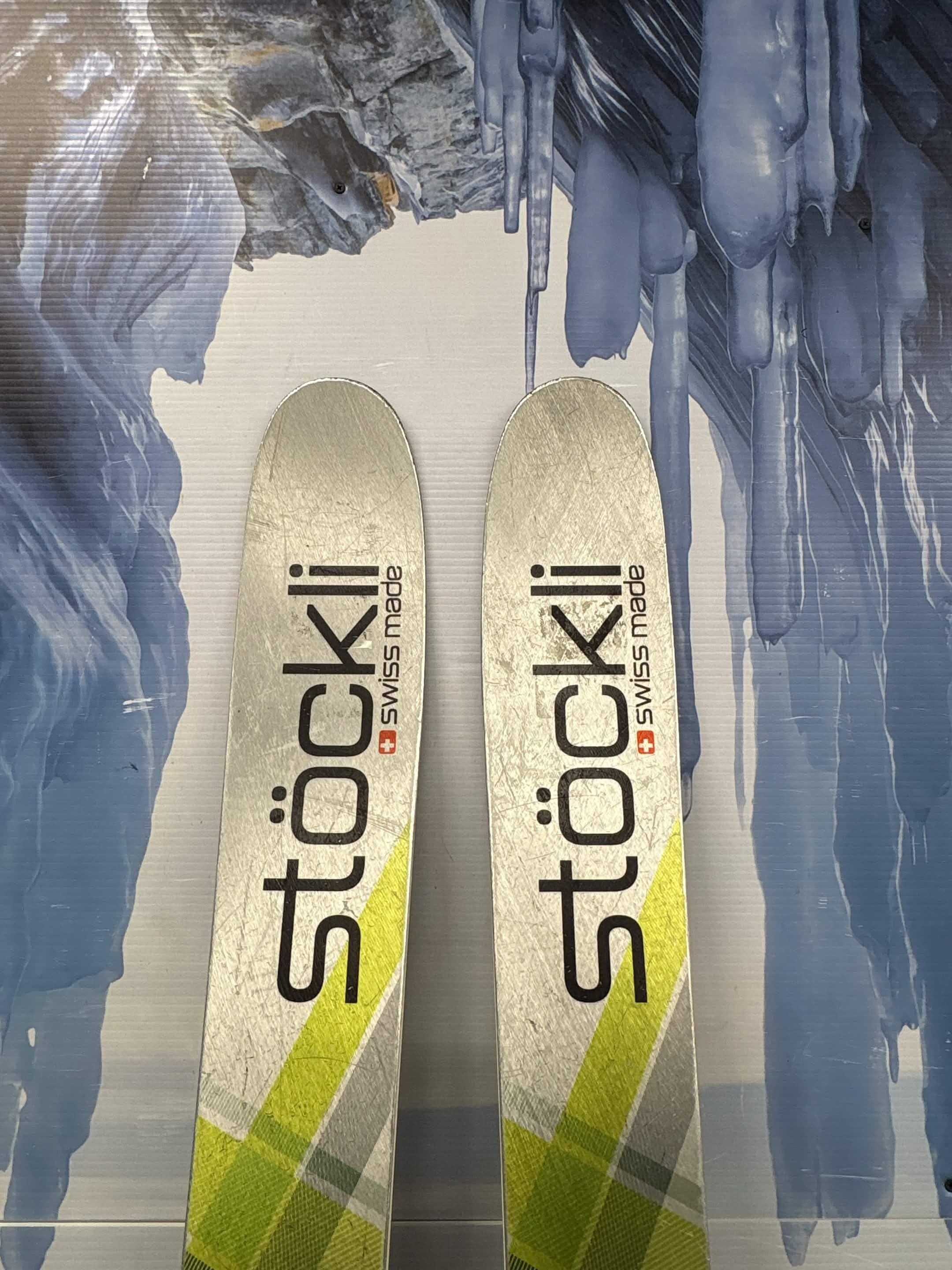 Stockli Stormrider 105 186cm Skis w/ TYROLIA Attack 13 Demo Binding - Used
