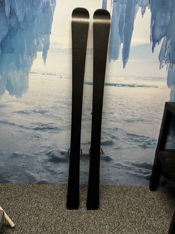 Used Head Ambition 160cm Skis w/ Tyrolia SP 10 Demo Binding