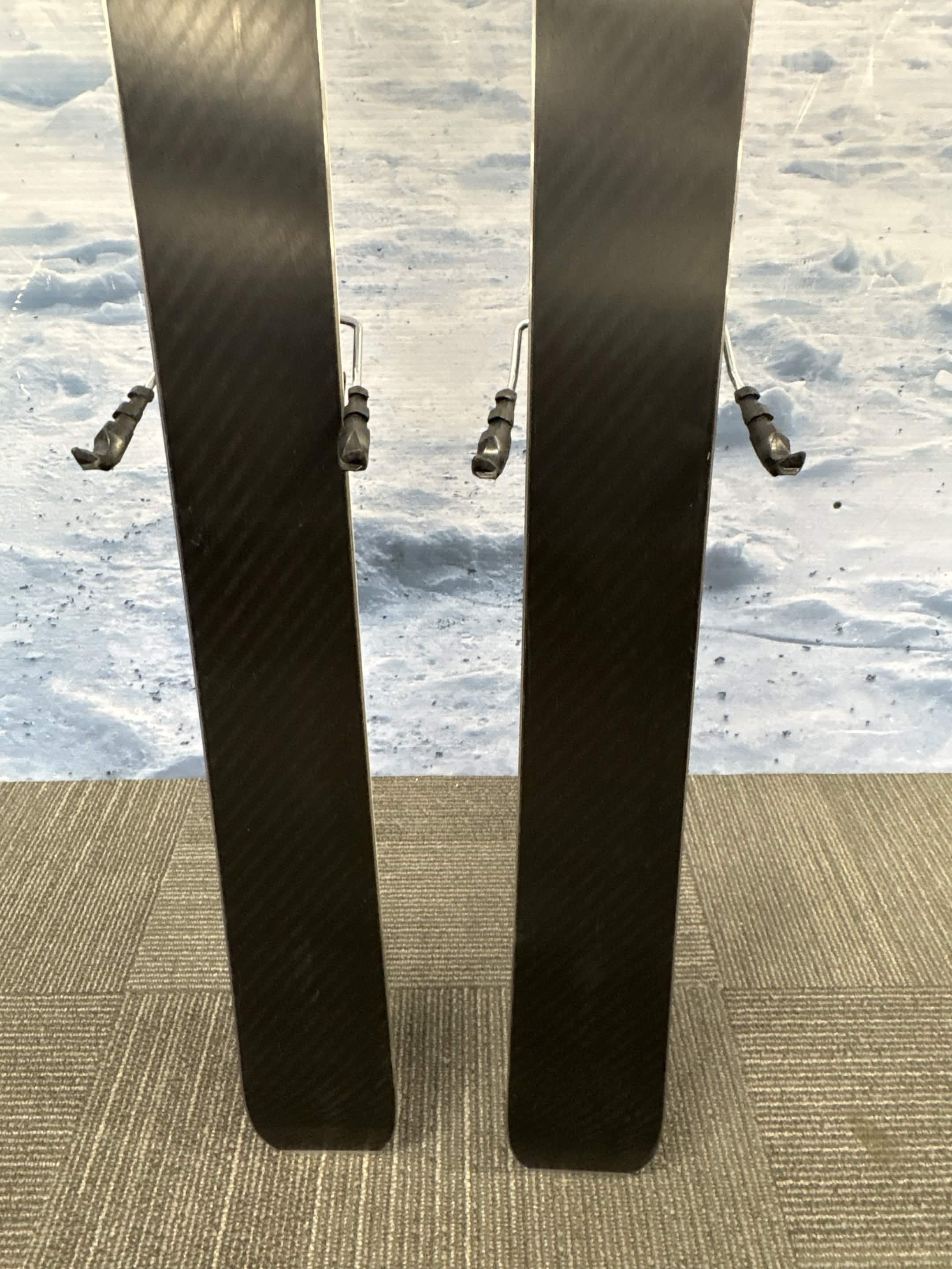 Stockli Stormrider 105 186cm Skis w/ TYROLIA Attack 13 Demo Binding - Used