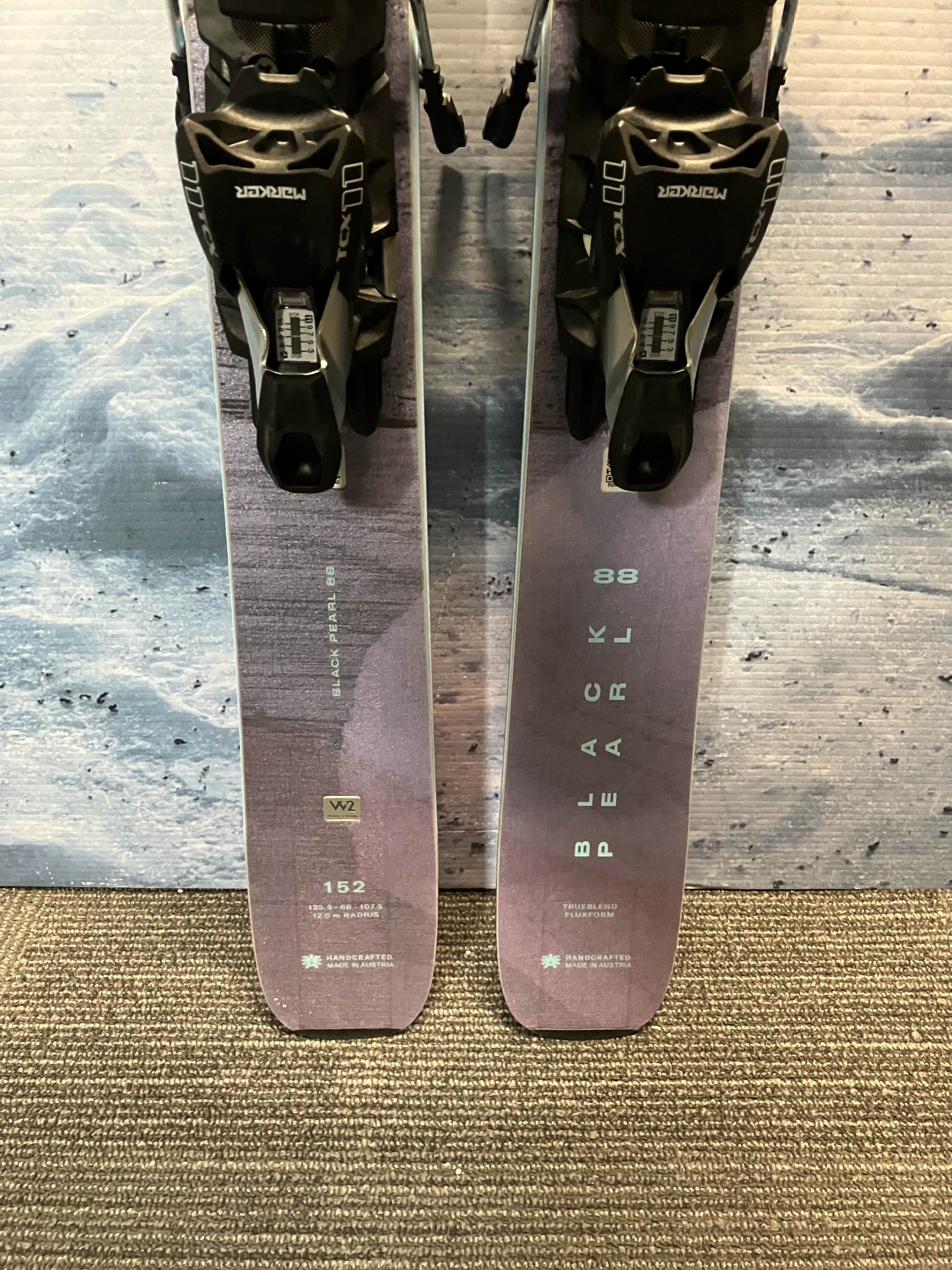 New Blizzard Black Pearl 88 152cm Skis w/ Marker TCX 11 Bindings