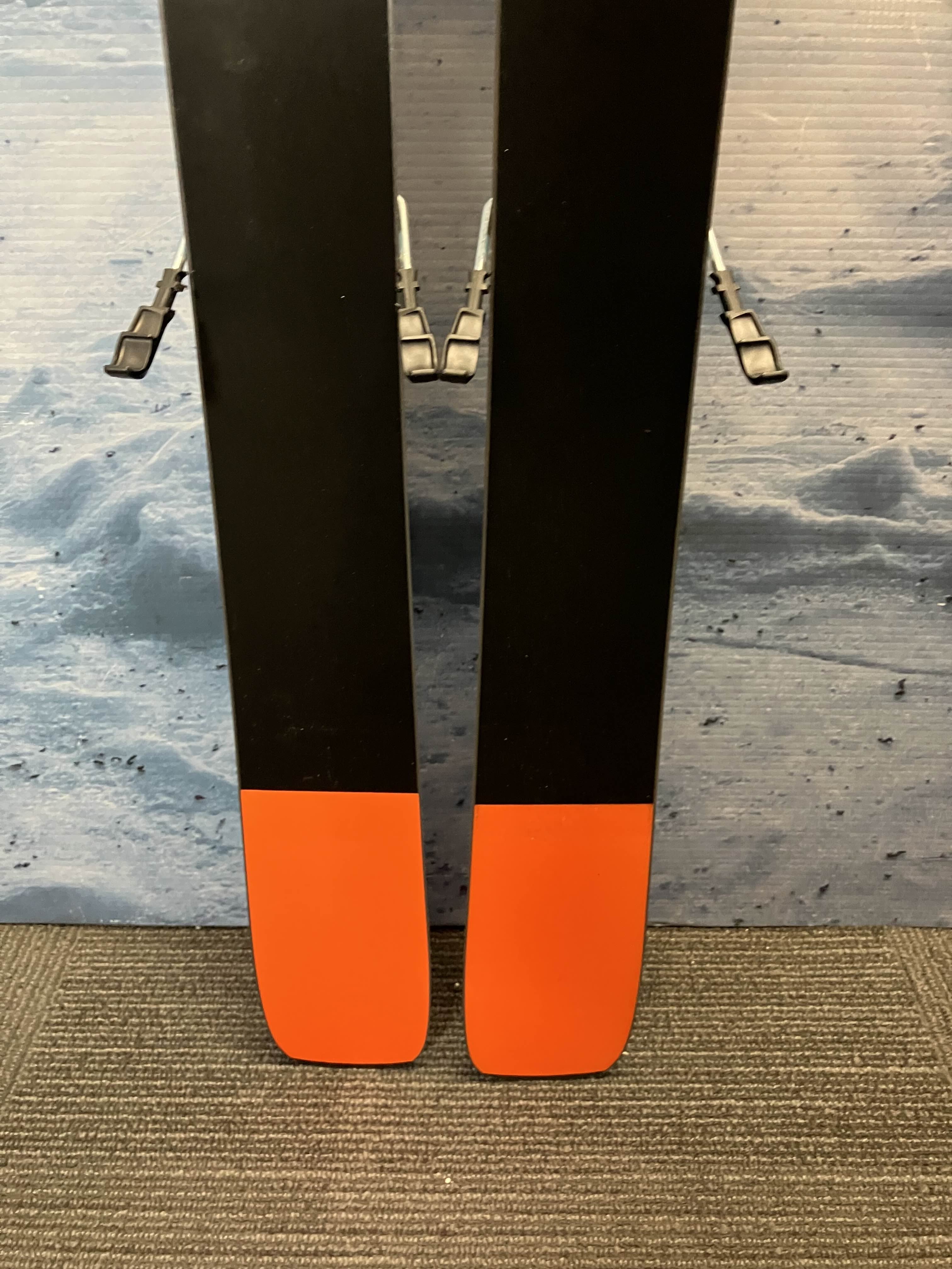 New Blizzard Black Pearl 88 152cm Skis w/ Marker TCX 11 Bindings