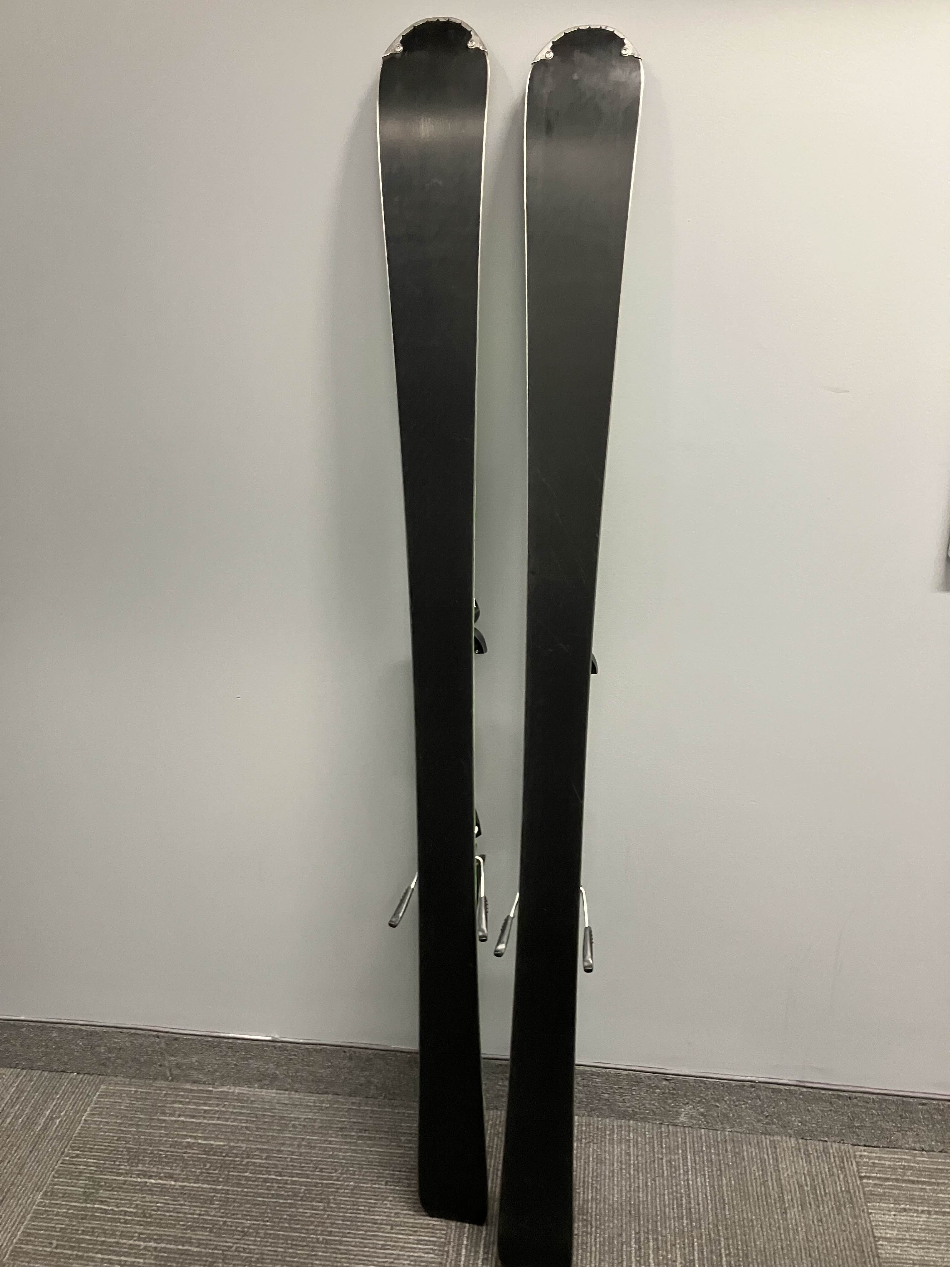 Used Fischer Pro Mtn Ski w/ Fischer Rs11 Bindings - 157CM
