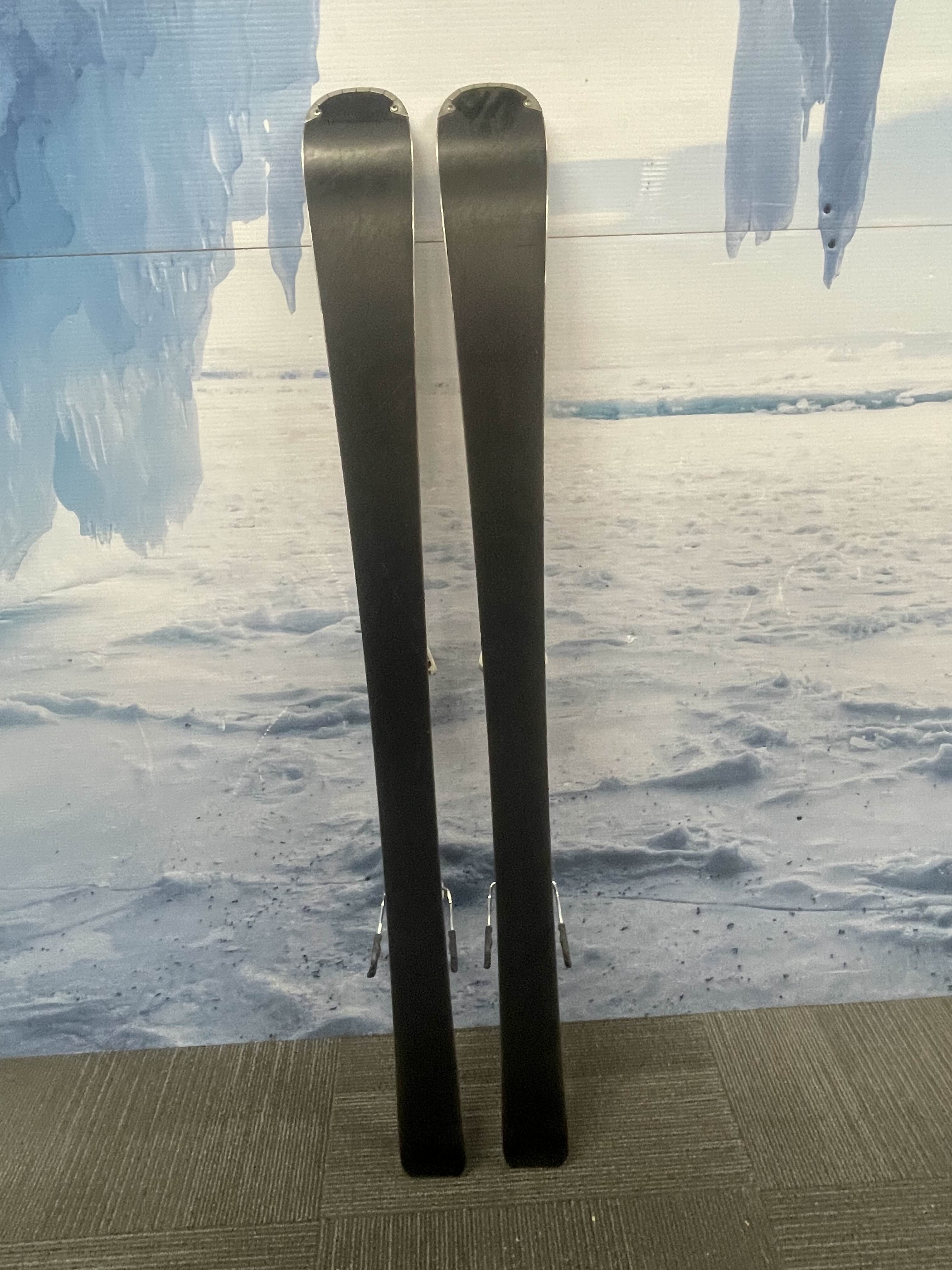 Well Loved Atomic Vantage 74 Ski w/ Atomic Lithium 10 Demo Bindings - 140CM