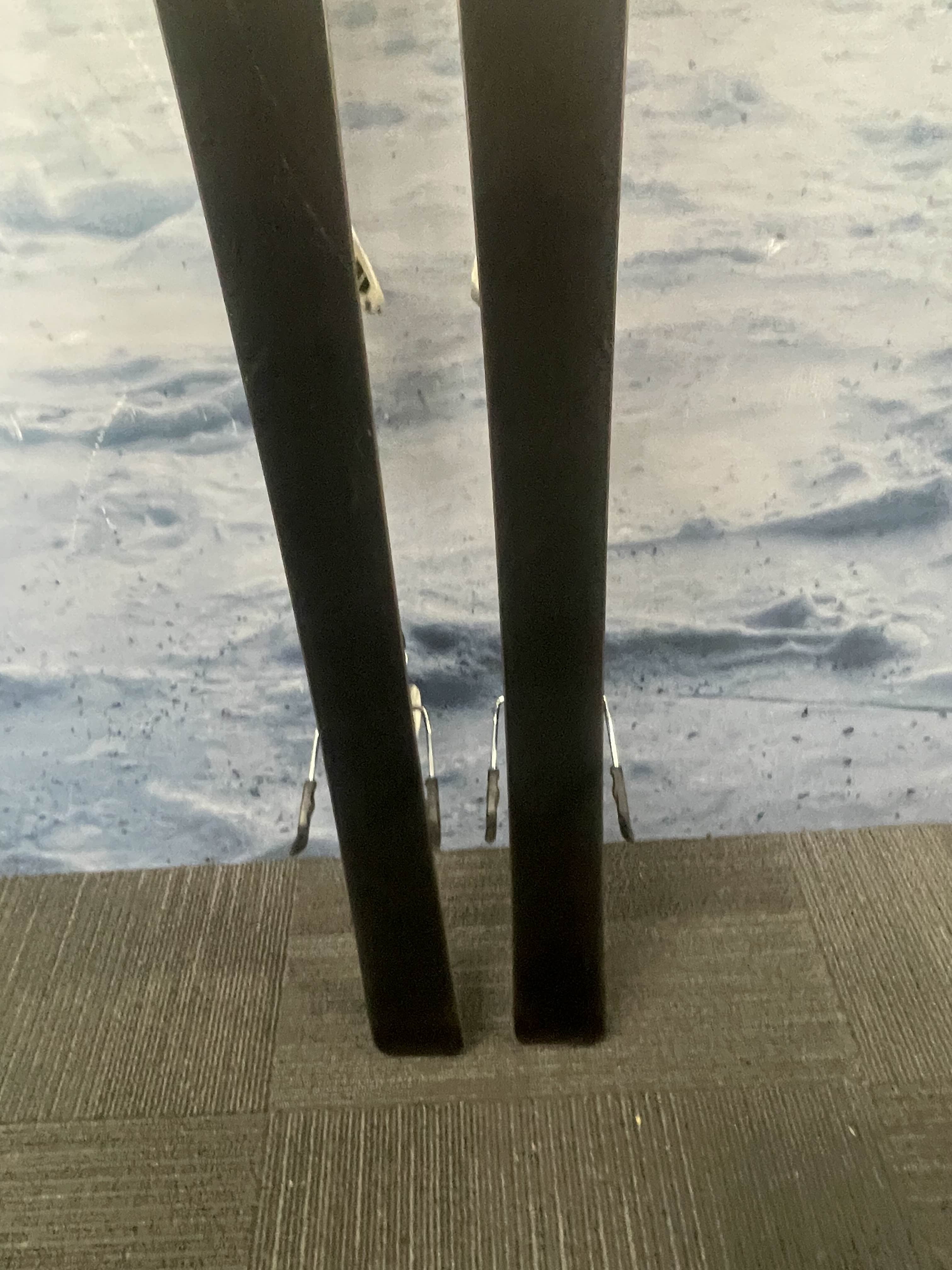 Well Loved Atomic Vantage 74 Ski w/ Atomic Lithium 10 Demo Bindings - 140CM