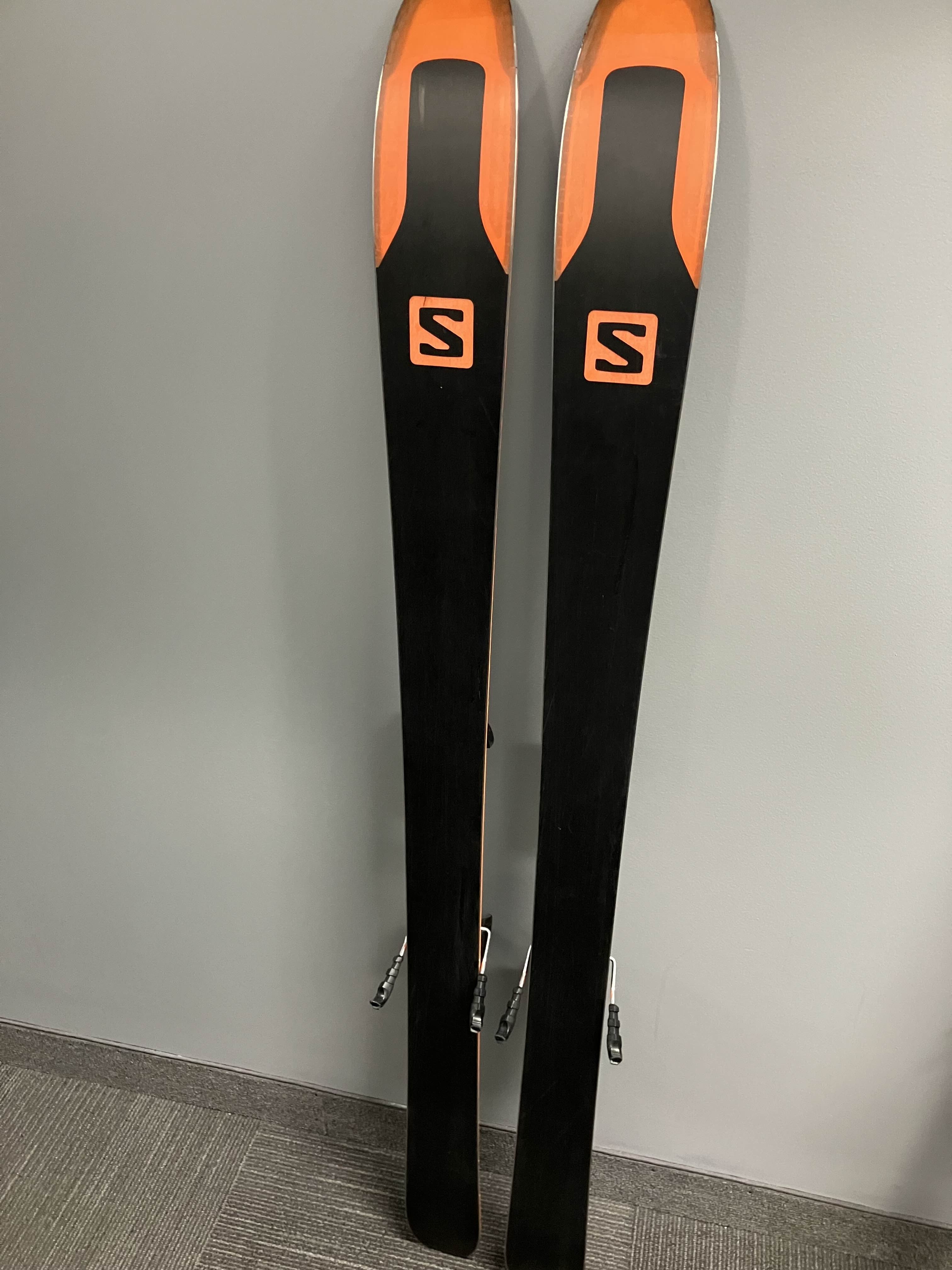 Used Salomon Qst 92 Ski w/ Tyrolia Sp10 Bindings - 161CM