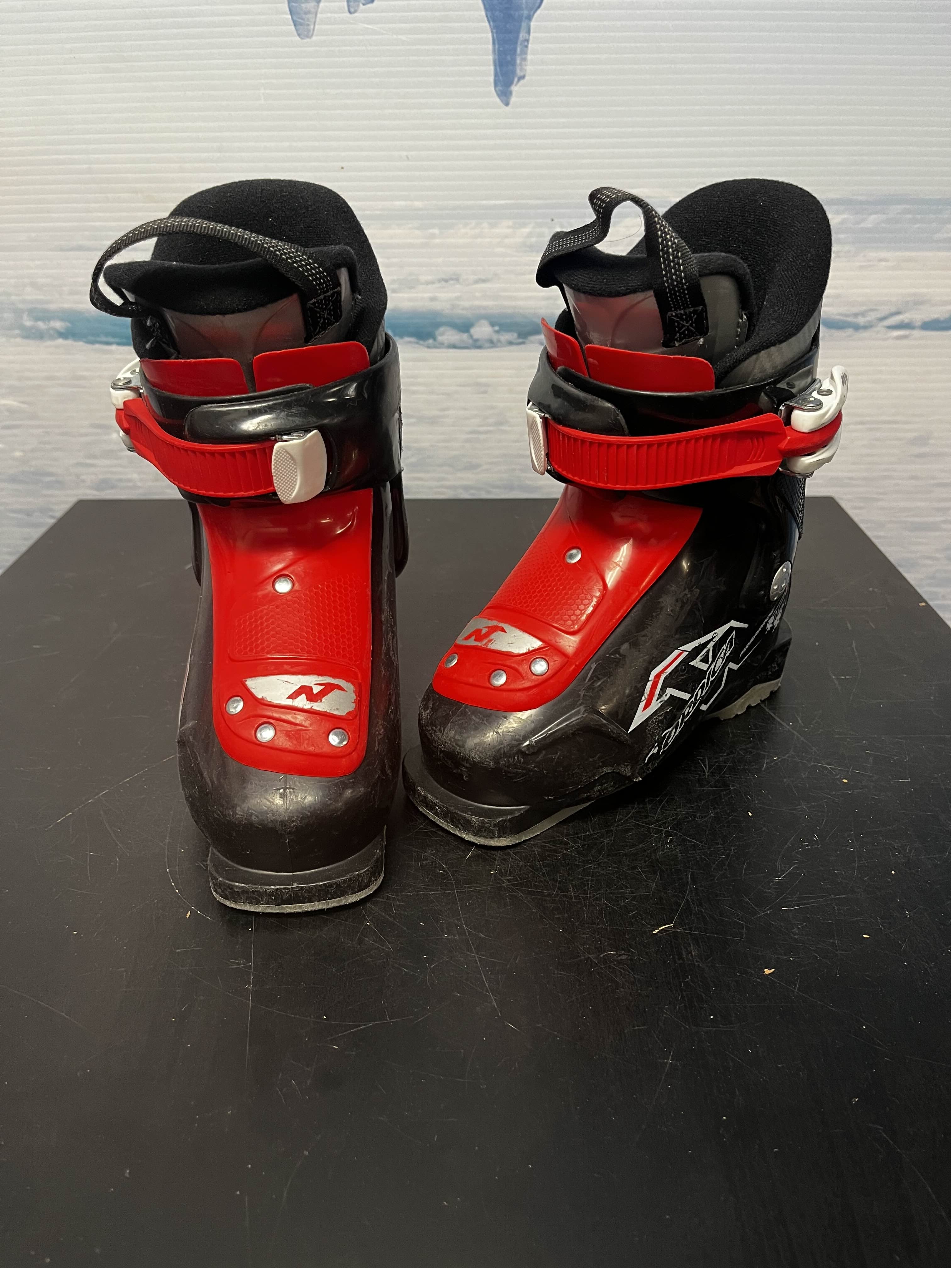 Used Nordica Kids Ski Boot 16.5MP