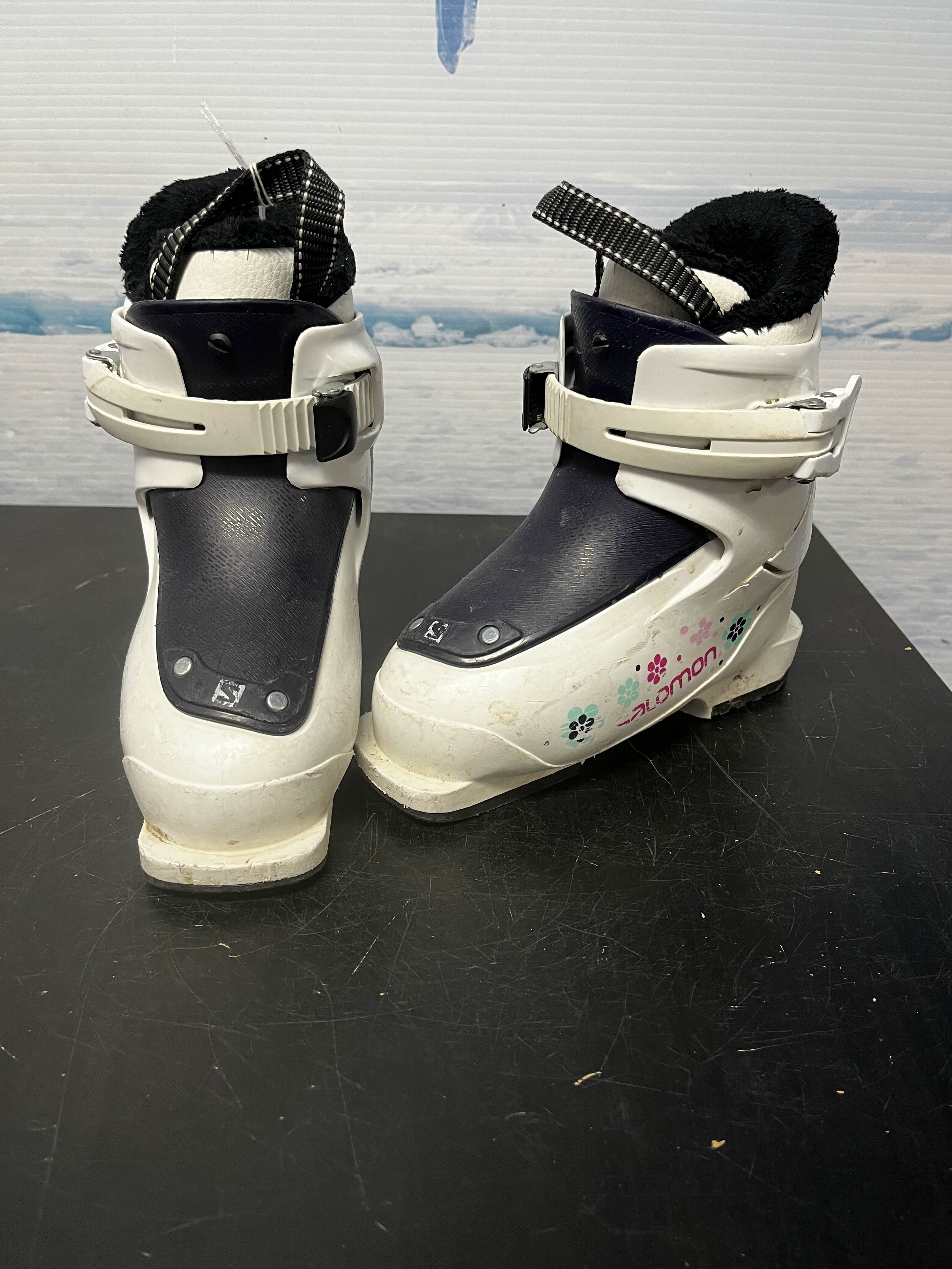 Used Salomon T1 Girly Kids Ski Boot - 18.0MP