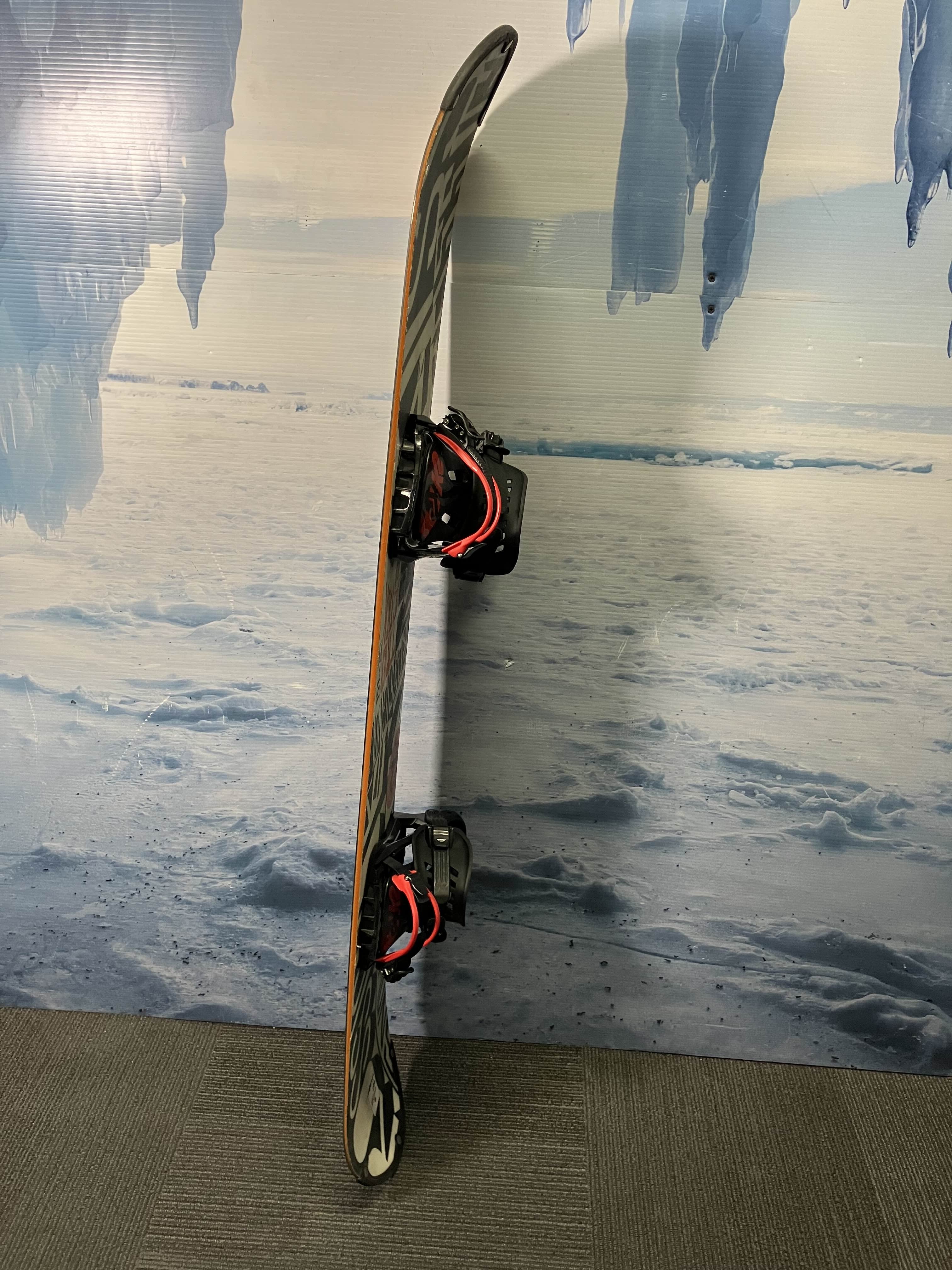 Used Rossignol Trick Stick Men's Snowboard w/ K2 Large Demo Bindings - 151CM