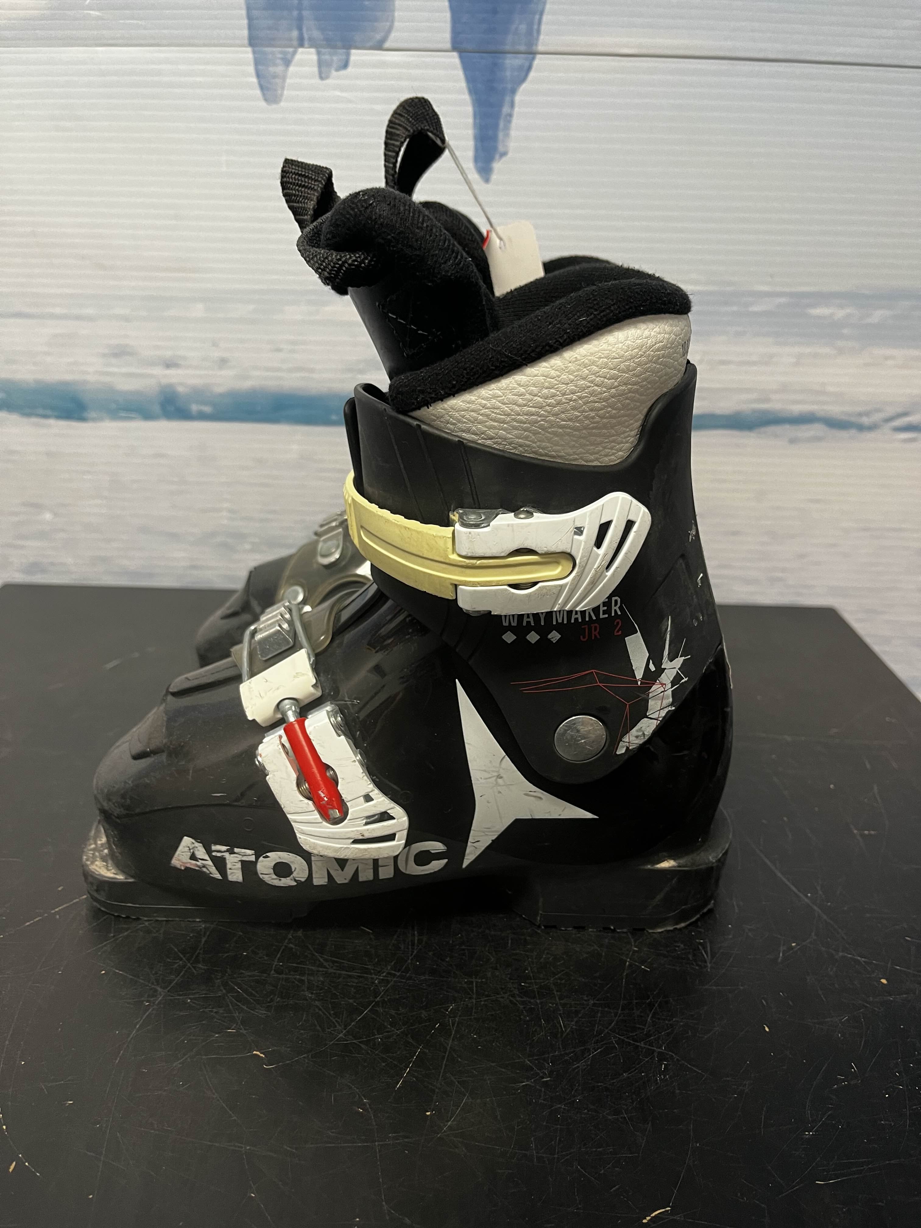 Used Atomic Waymaker Jr 2 Kids Ski Boot - 18.5MP