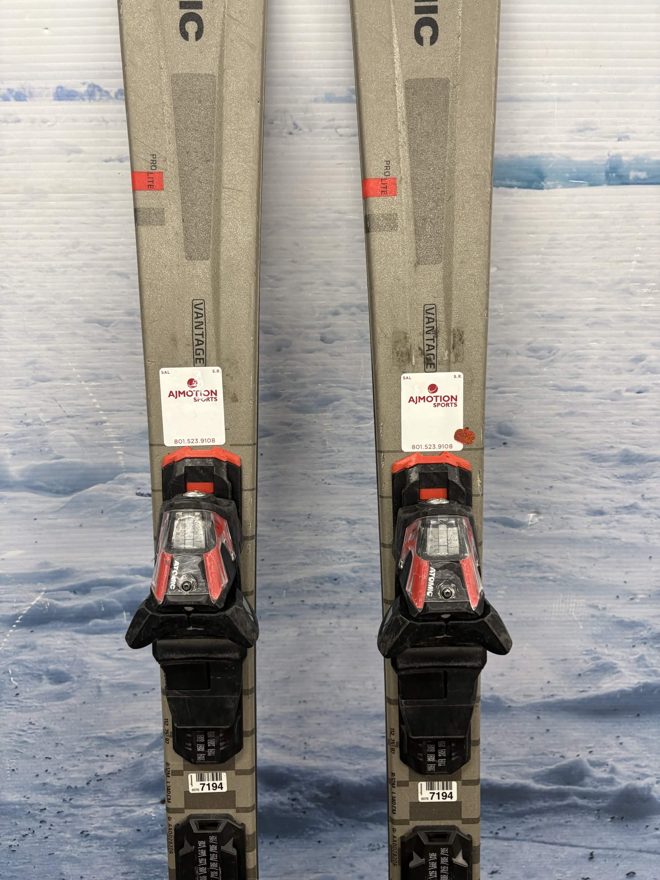 Atomic Vantage 75 +M10 140cm Skis w/ ATOMIC M 10 GW SYS Demo Binding - Used